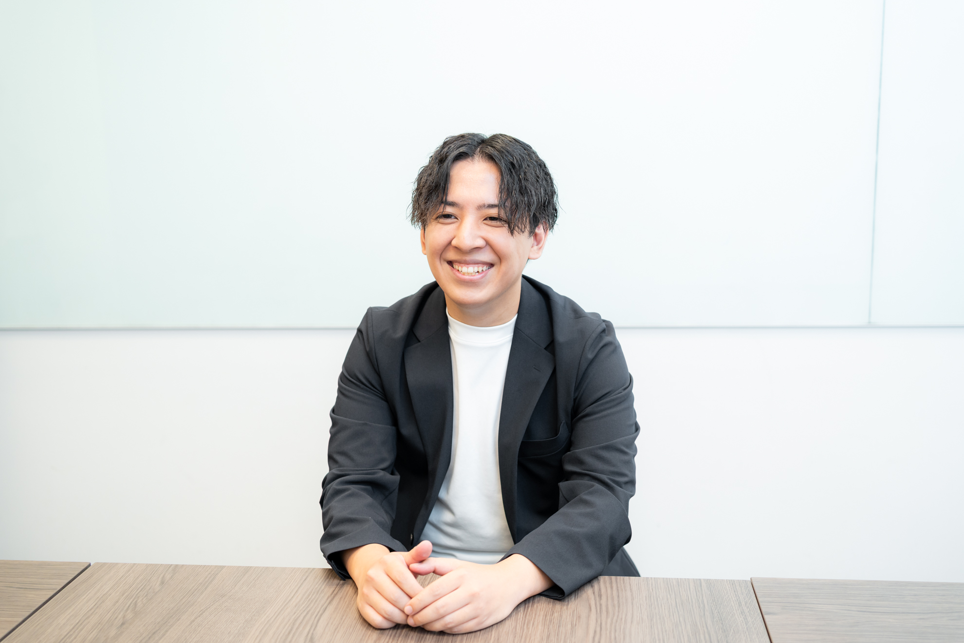 「成長が止まるのが怖かった」年収よりも、圧倒的な視座を求めてフリーランスを卒業した理由。