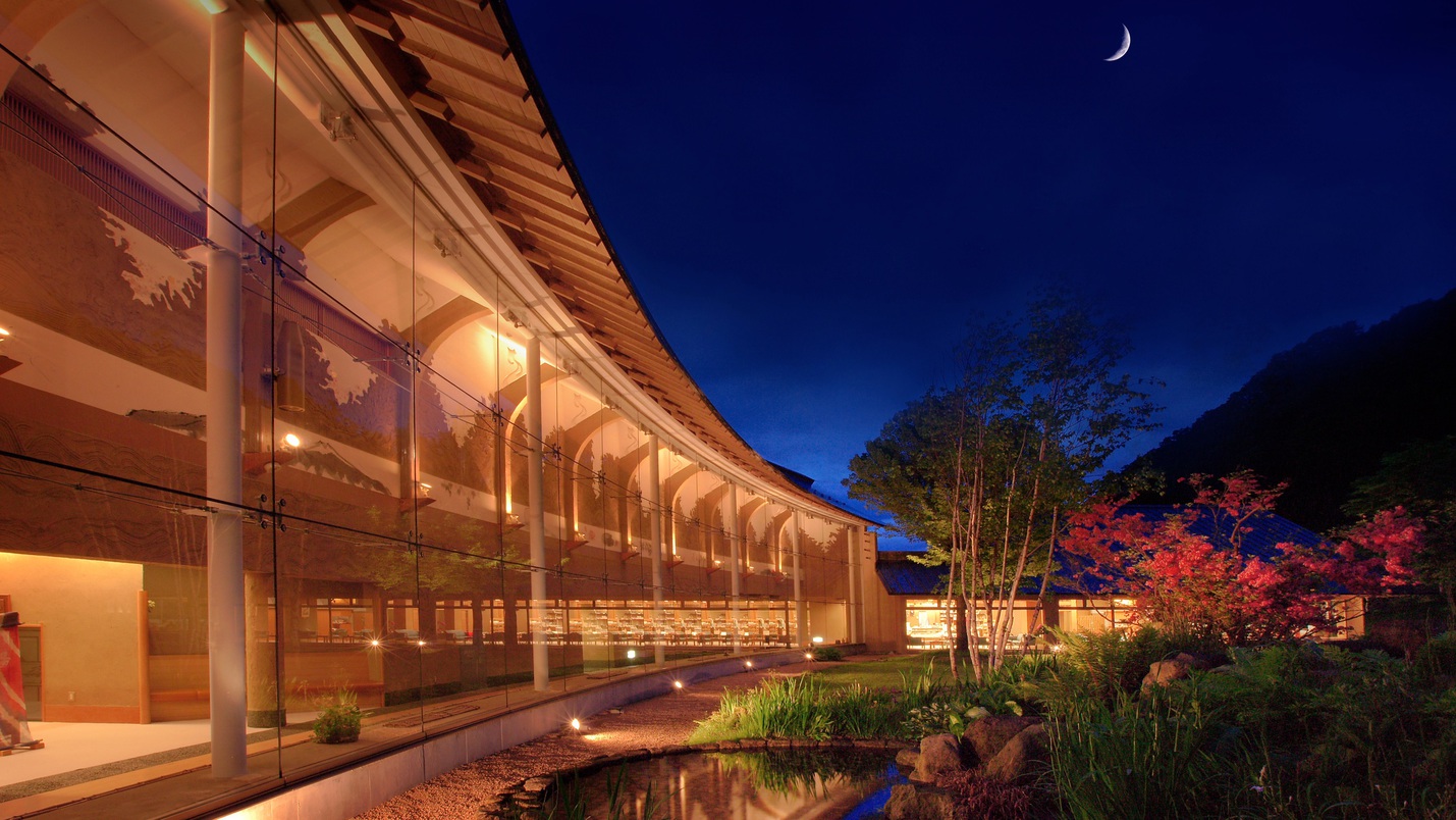 楽しみながら働く。それが私たちの仕事の本質です。