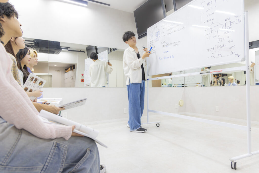 インタビュー#29｜“お客様に支持されるスタイリスト”を育成する。アカデミー校長就任1年の覚悟。