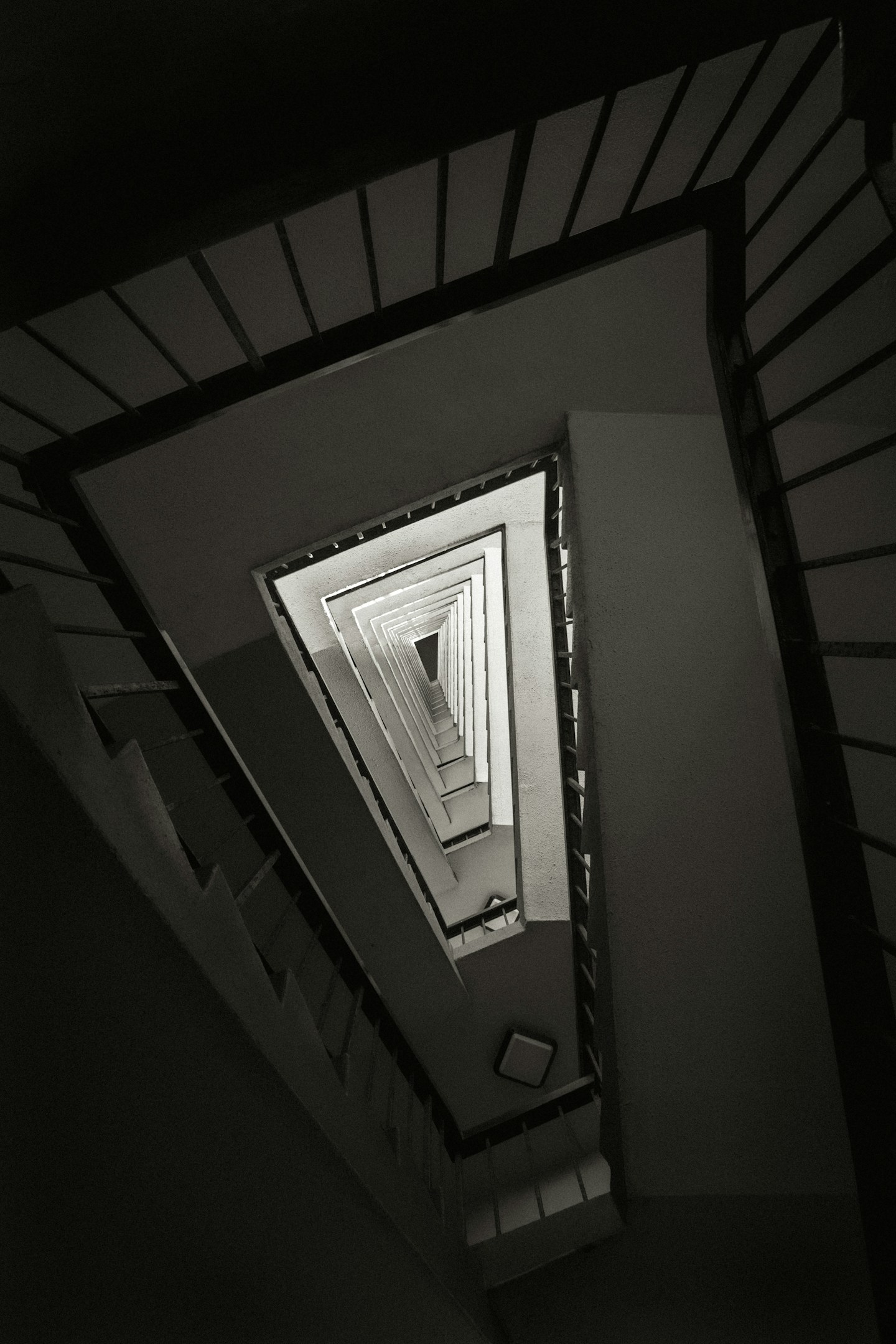 株式会社シーラでは設計部門の拡充のため、共同住宅経験のある意匠設計者と５年以上の実務経験がある機械設備設計者を募集中