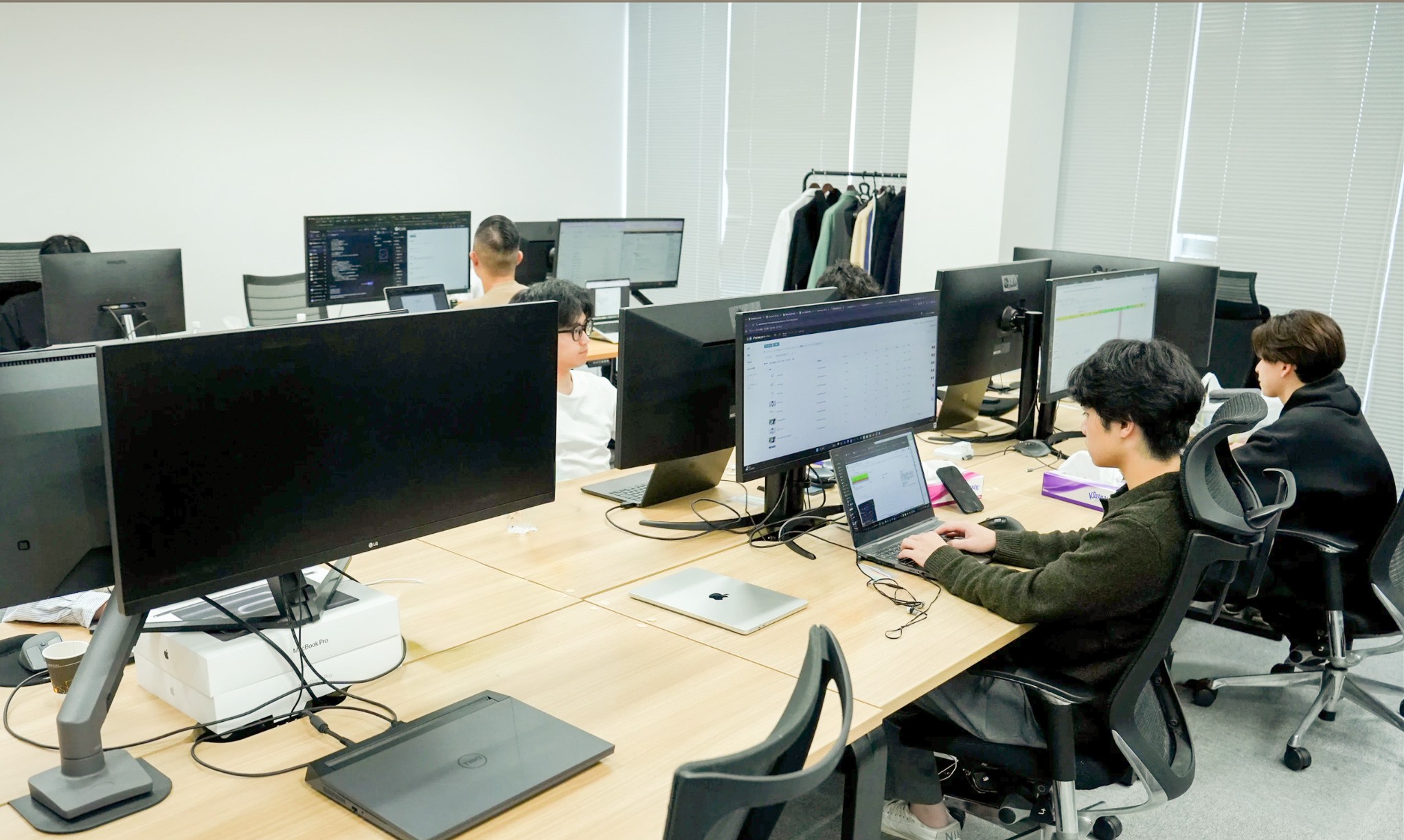 【インターン】学生でも“売上を背負う”セールスライターの1日