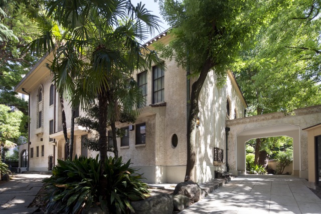 マルタン・マルジェラの日本初の大規模個展をkudan houseで開催──歴史的価値を再解釈し未来へ繋ぐ東邦レオという仕事──