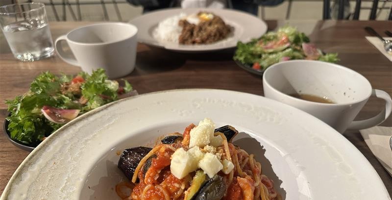 仕事の話をしないランチも、ちゃんと大事。