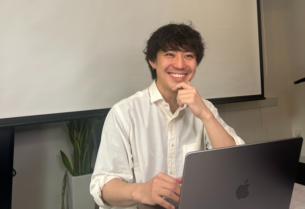 クリエイターを支える仕事の裏側｜未経験から広報と提携事務所担当へ