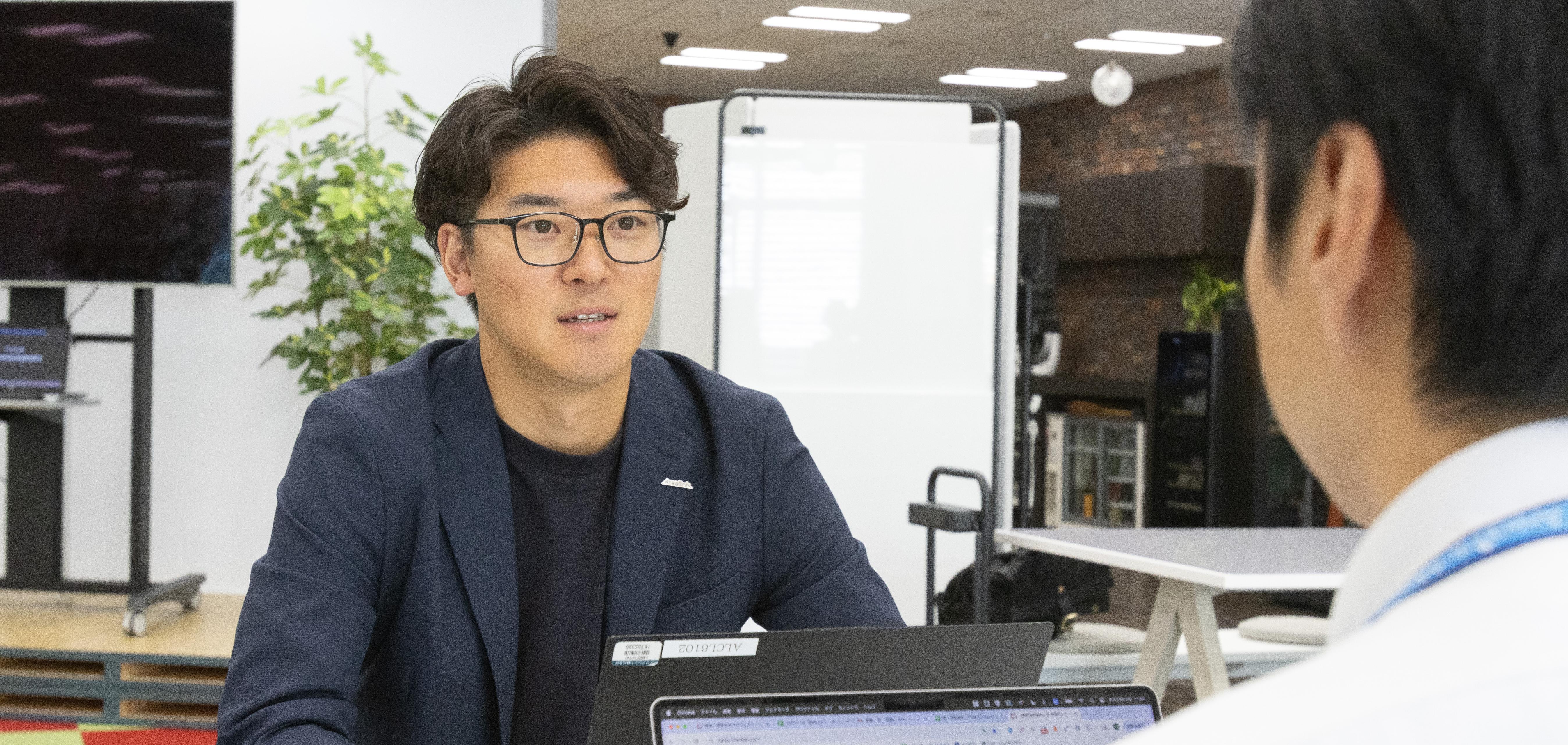 入社4年目の挫折が、年収1,000万への転換点だった。実力主義のリアルを語る