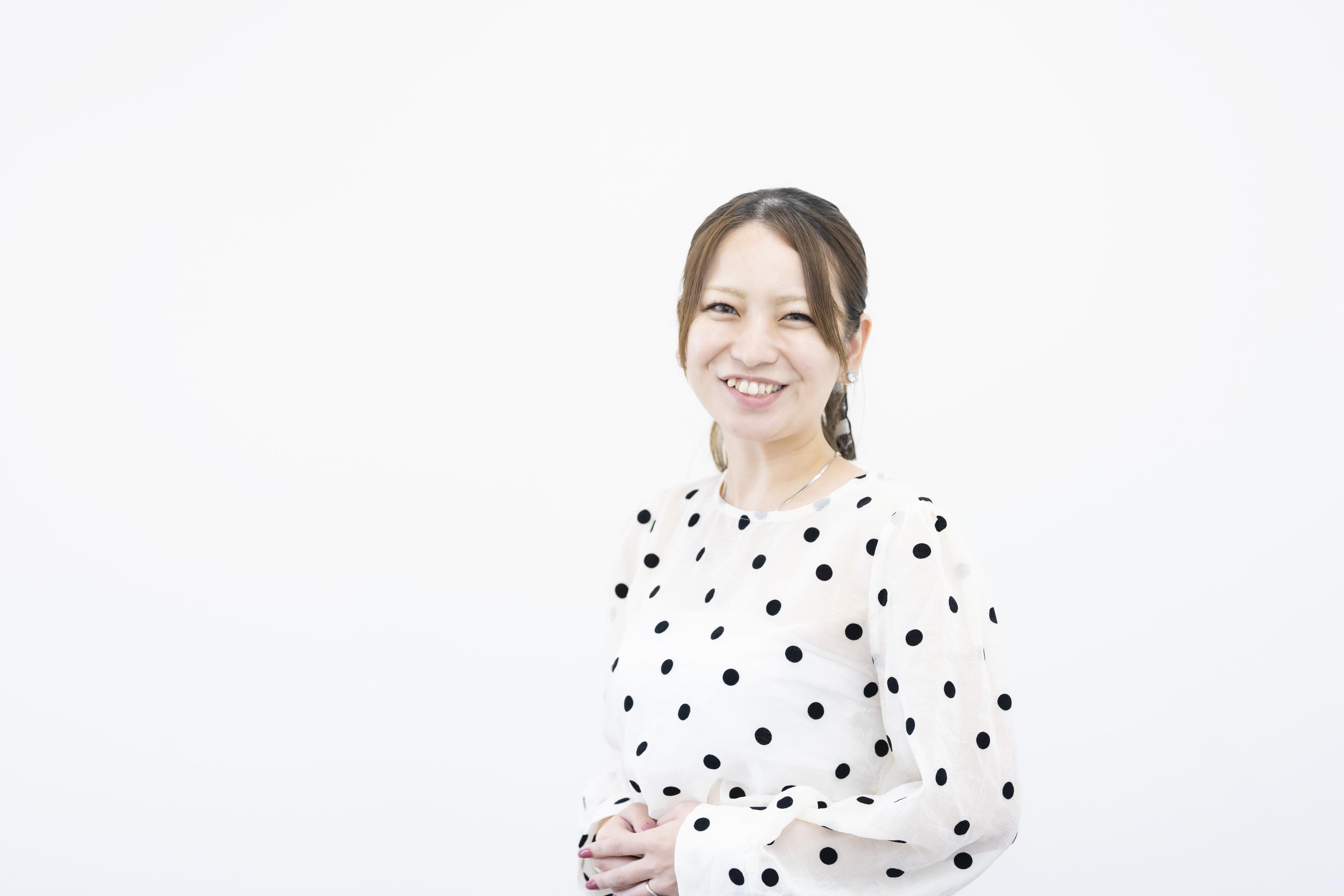 月間売上2000万円のエステティシャンが年100名を育成する研修講師に