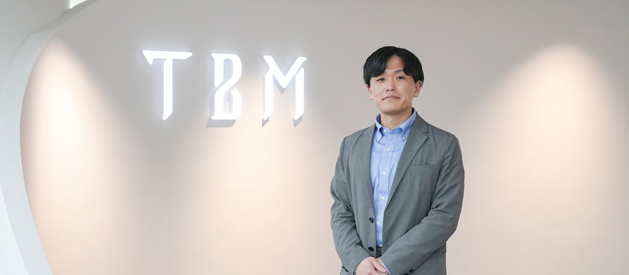 18兆円市場のスタンダードを獲る。TBMが挑む「高機能再生材」事業の現在地と、世界を塗り替える戦略。