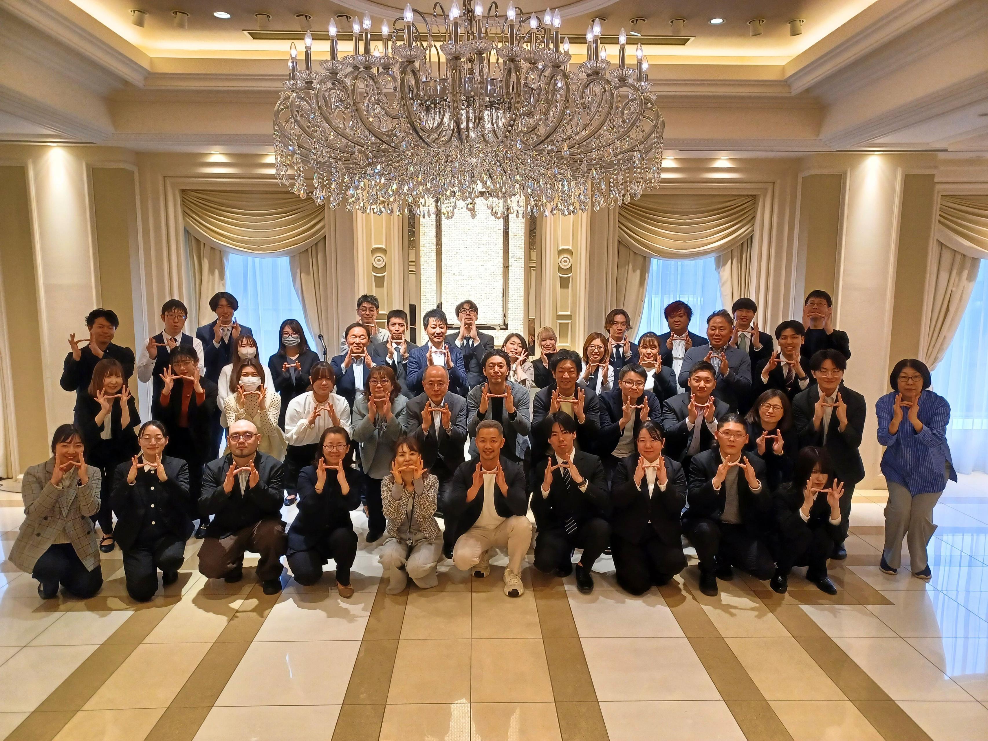 【HITODASUKEをともに世界へ届ける】—新しい経営理念の誕生と、その裏側