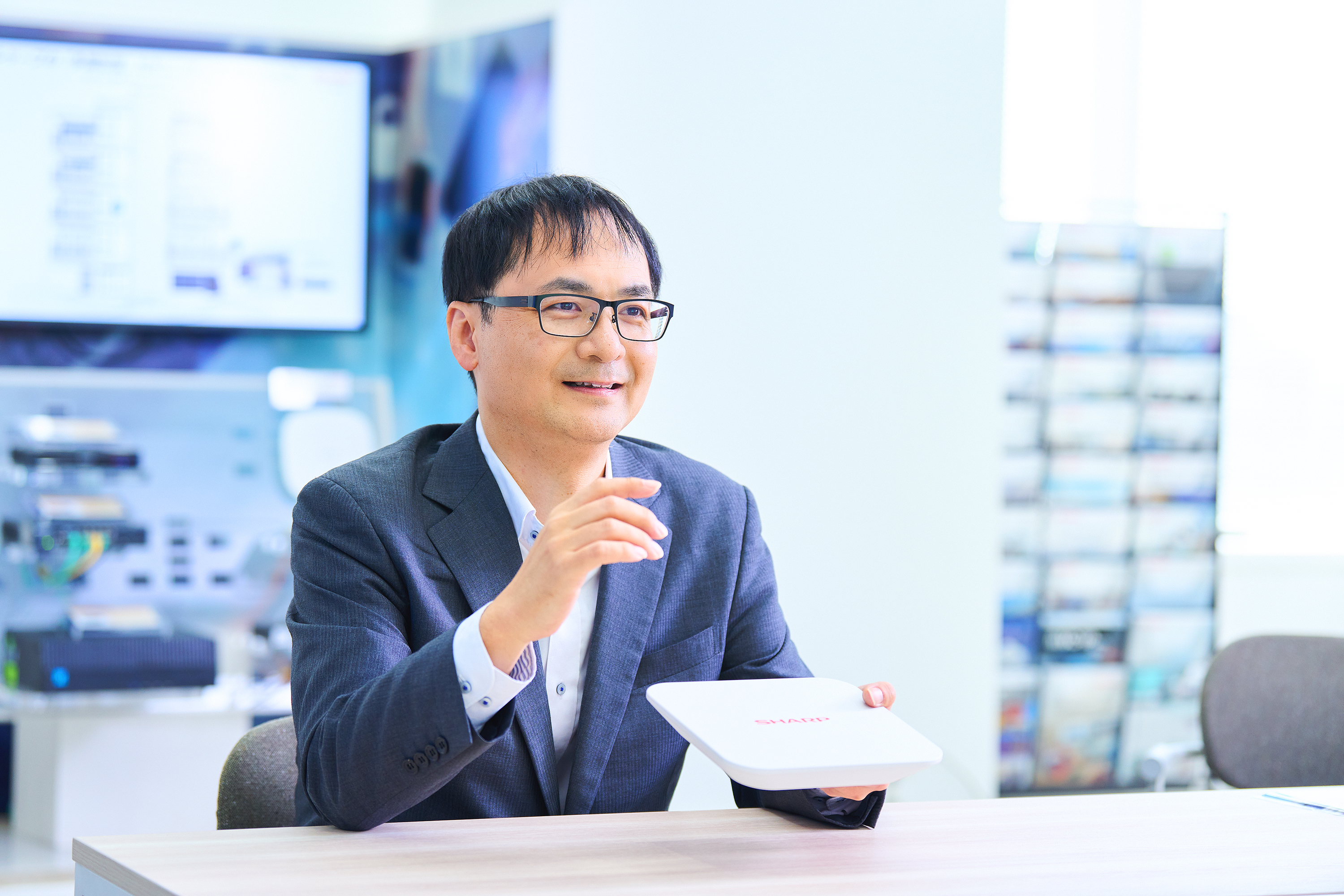 【特集SHARPのリーダーたちに聞く】～次世代通信事業統轄部編～世界初の小型衛星通信ユーザ端末で「いつでもどこでもつながる」未来を実現！