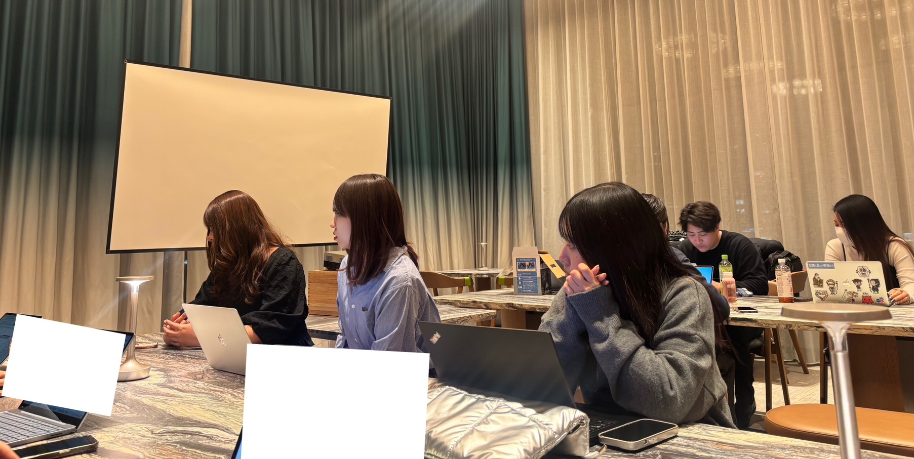 面談前、急に静かになるあの時間の話。