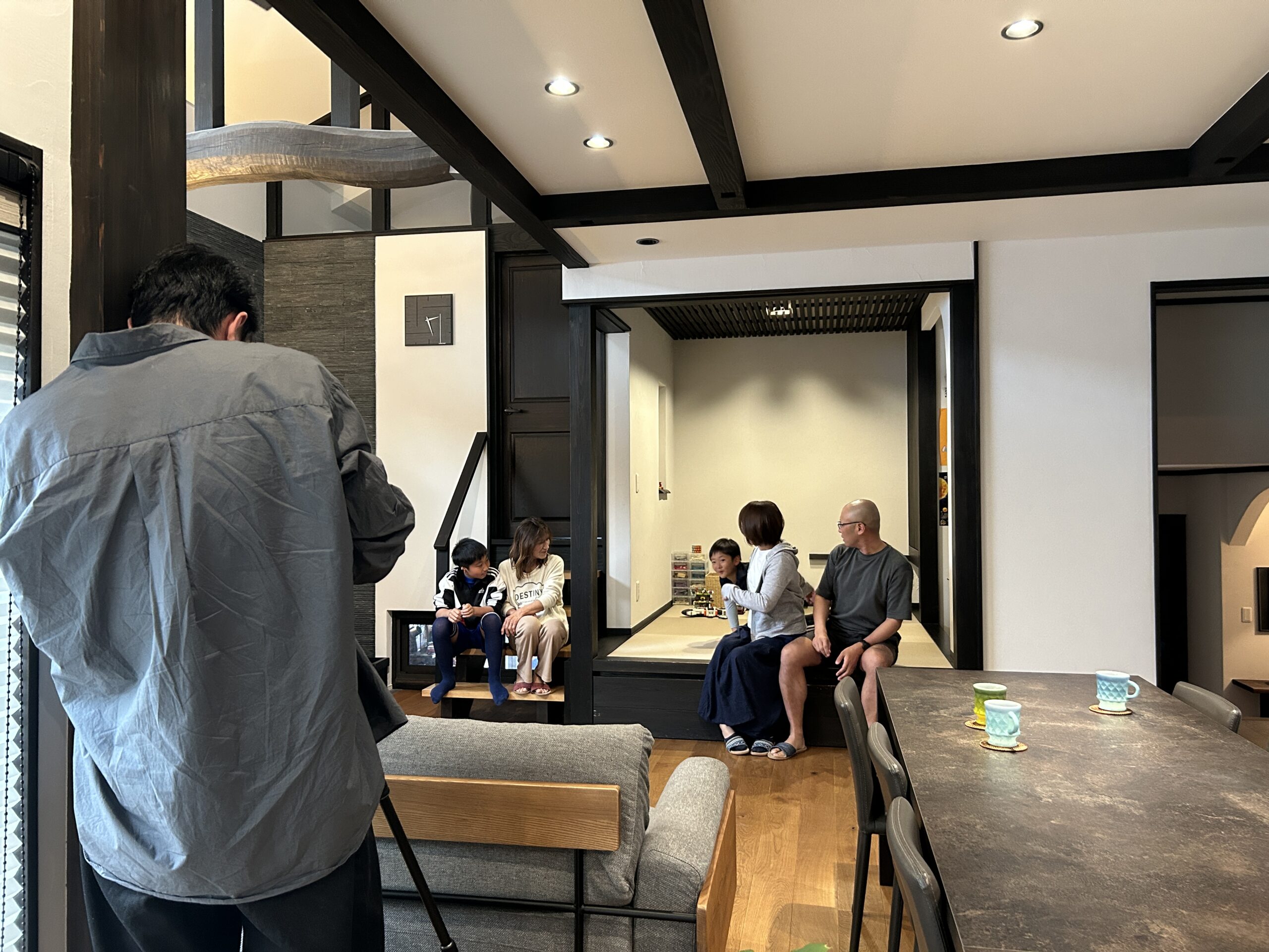 こだわりの家づくりの裏側へ。ディレクター竹内の取材撮影レポート