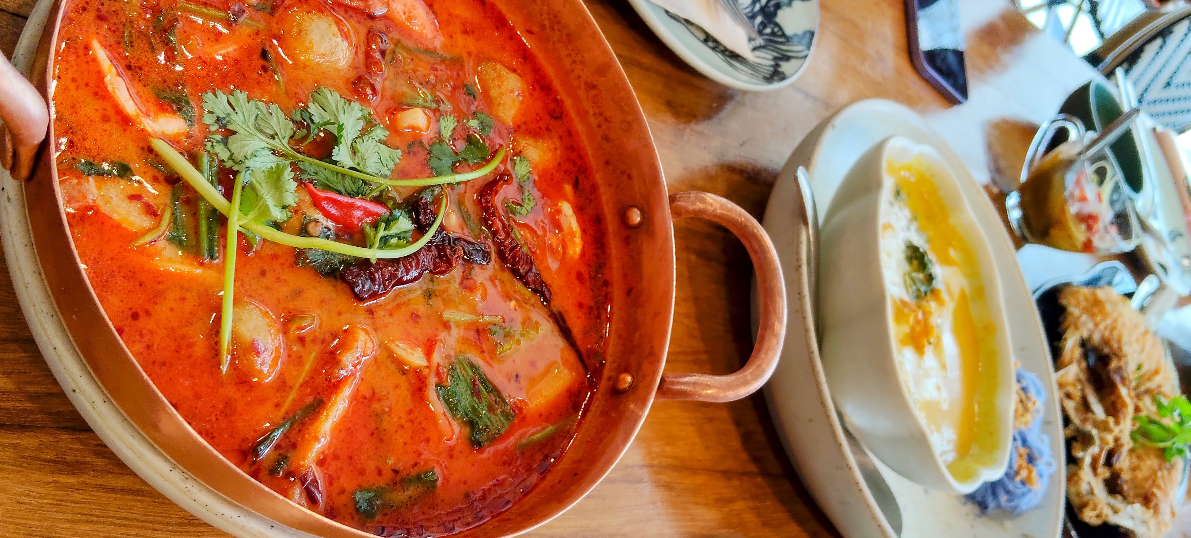 ローカルタイ料理/ Local Thai food