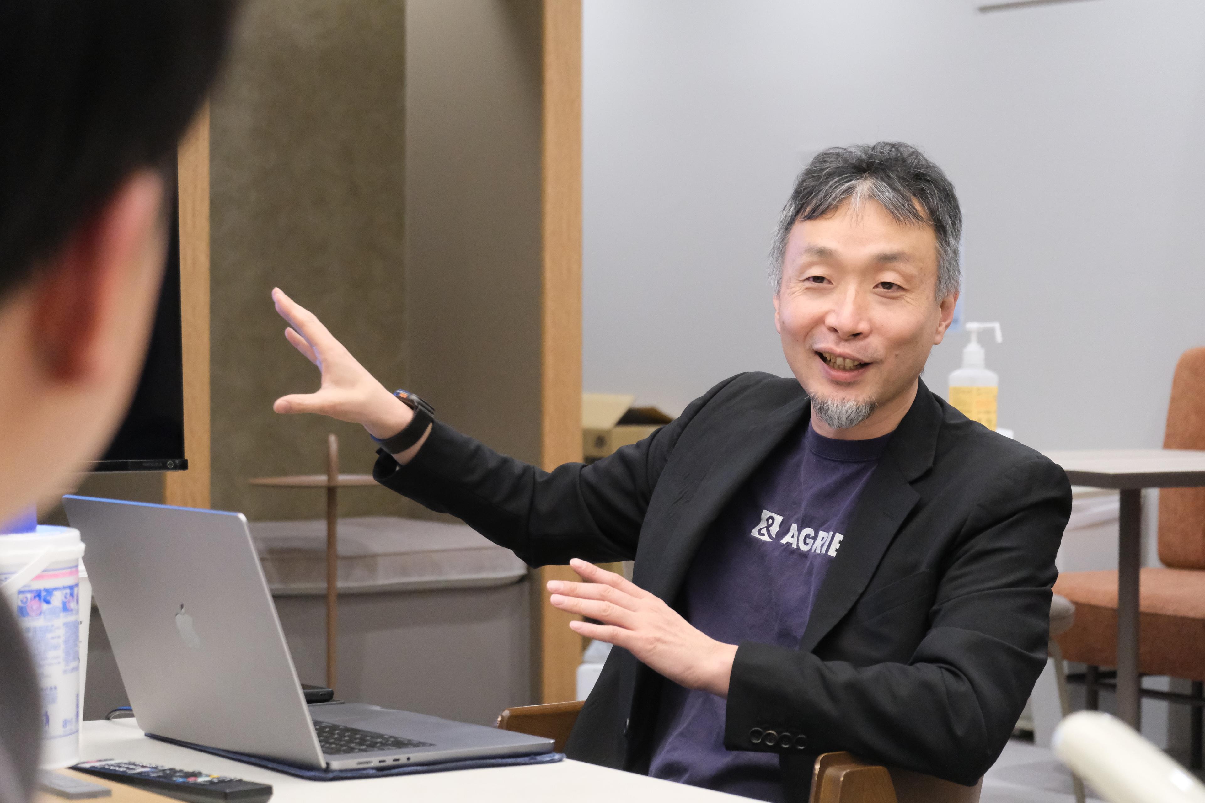 誰かの日常に"手あて"を。医師から経営者へ転向した男の人生哲学とは。
