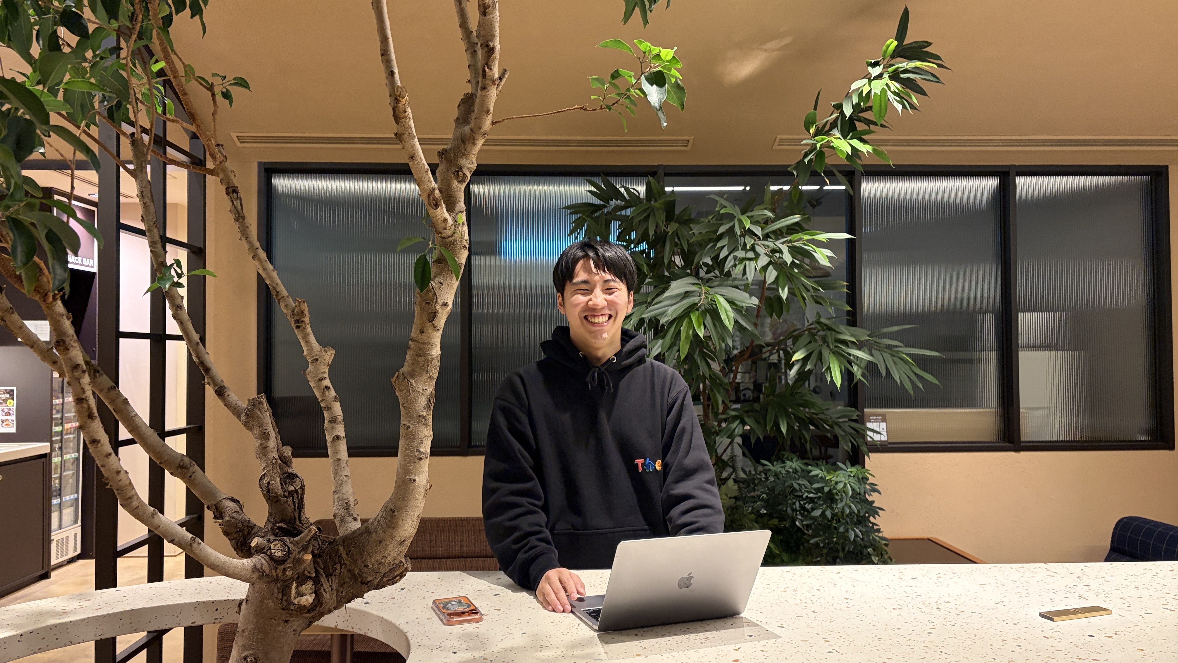 リクルート入社・独立へと繋がった、総合大学の2年生がFAKEインターンで手に入れた他者と圧倒的な差別化を図る「ビジネス×デザイン」の力