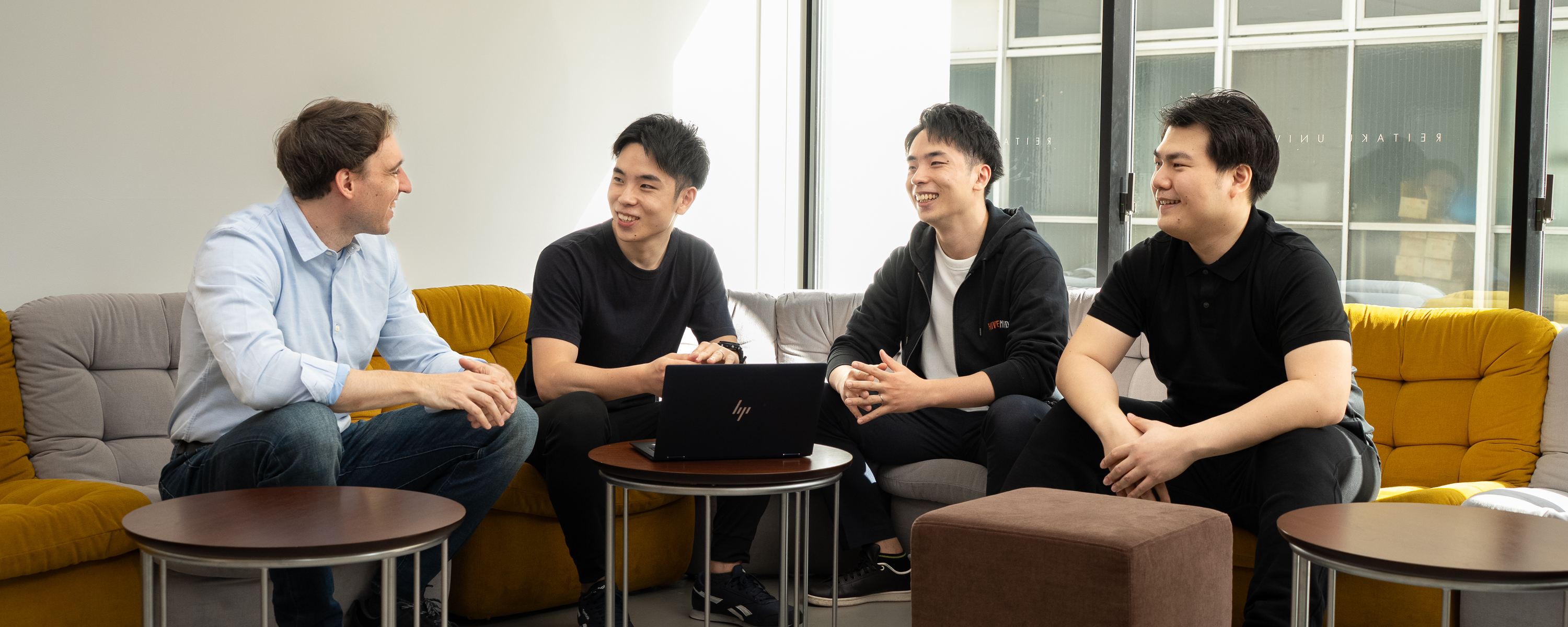 HiveMindsの仕事は、どう進むのか― 「作る前」から始まり、「作った後」も終わらない ―