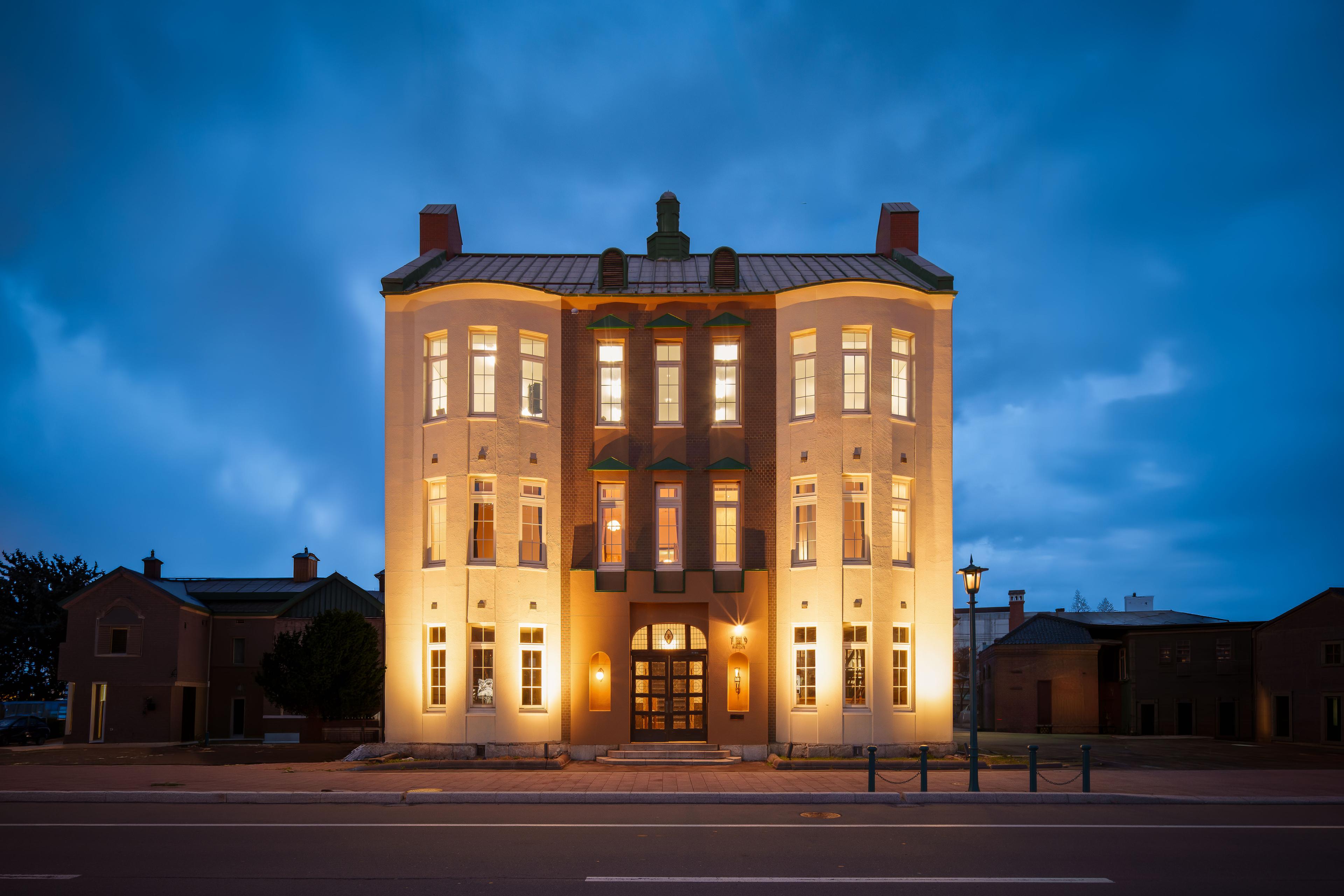 「T9 HAKODATE」という挑戦― 民泊とデザイナーズホテル、その“狭間”で得た成長 ―