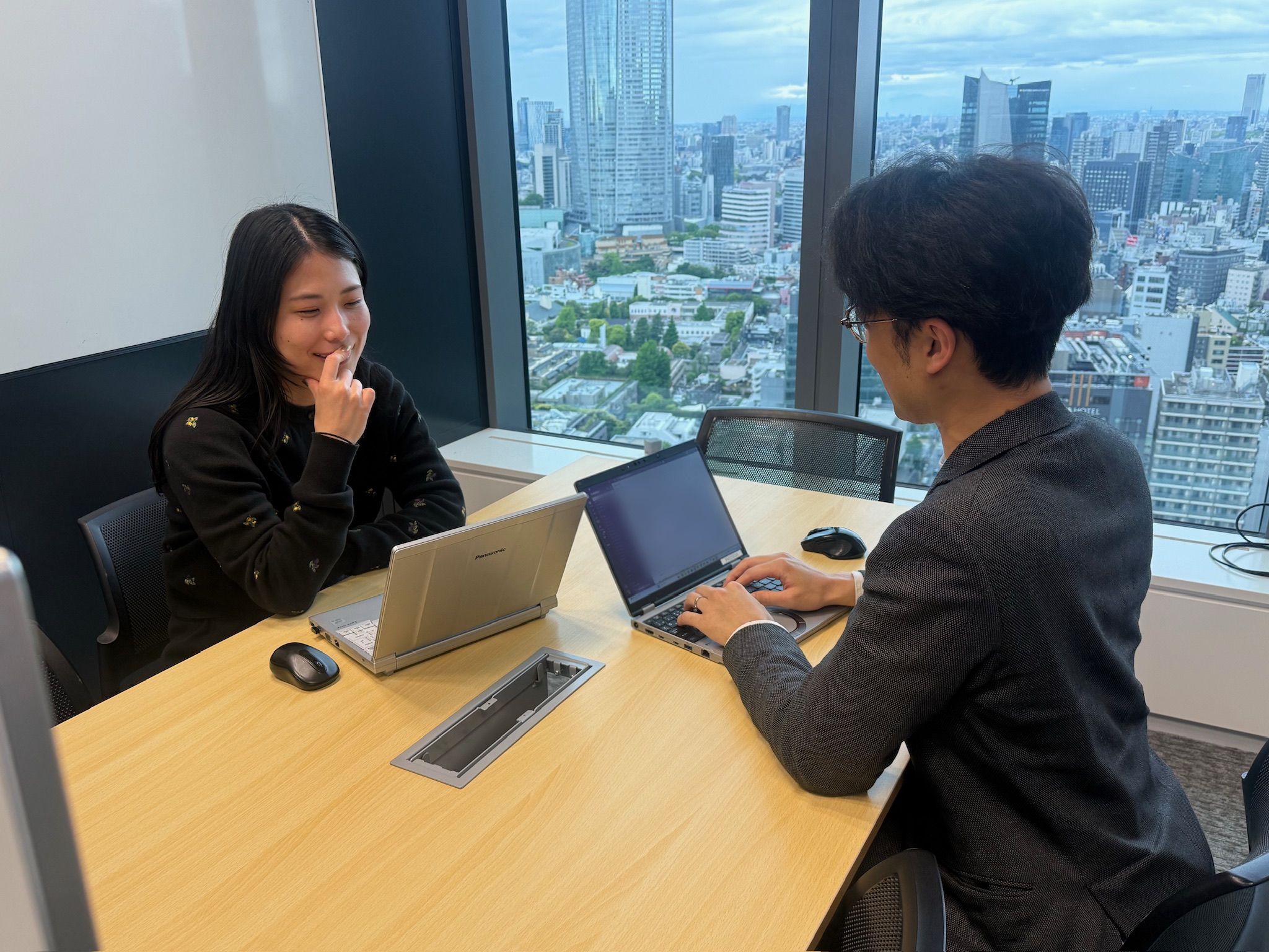 【働き方比較】大手・行政とDr.健康経営、同じ「保健師」でもここまで違う！