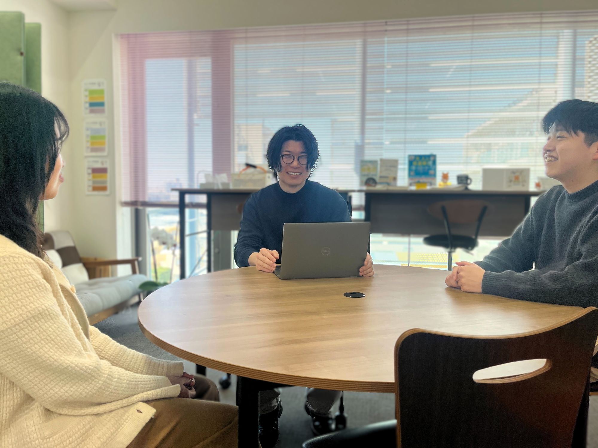 未経験からマネージャーへ。対話文化の中で、自分らしく力を発揮できる場所づくりを。