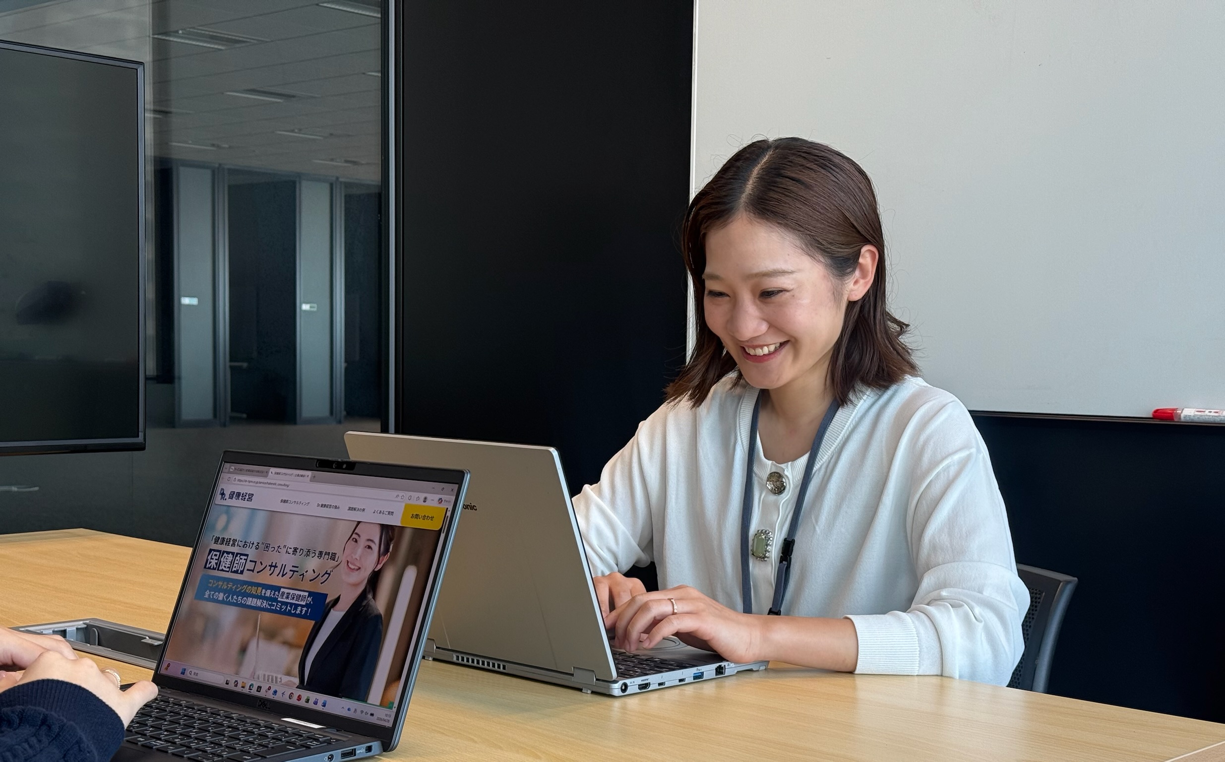 【社員インタビュー】「一歩踏み込んだ提案」で企業の力になる喜びを。Dr.健康経営だから叶う、産業保健師としての圧倒的成長。