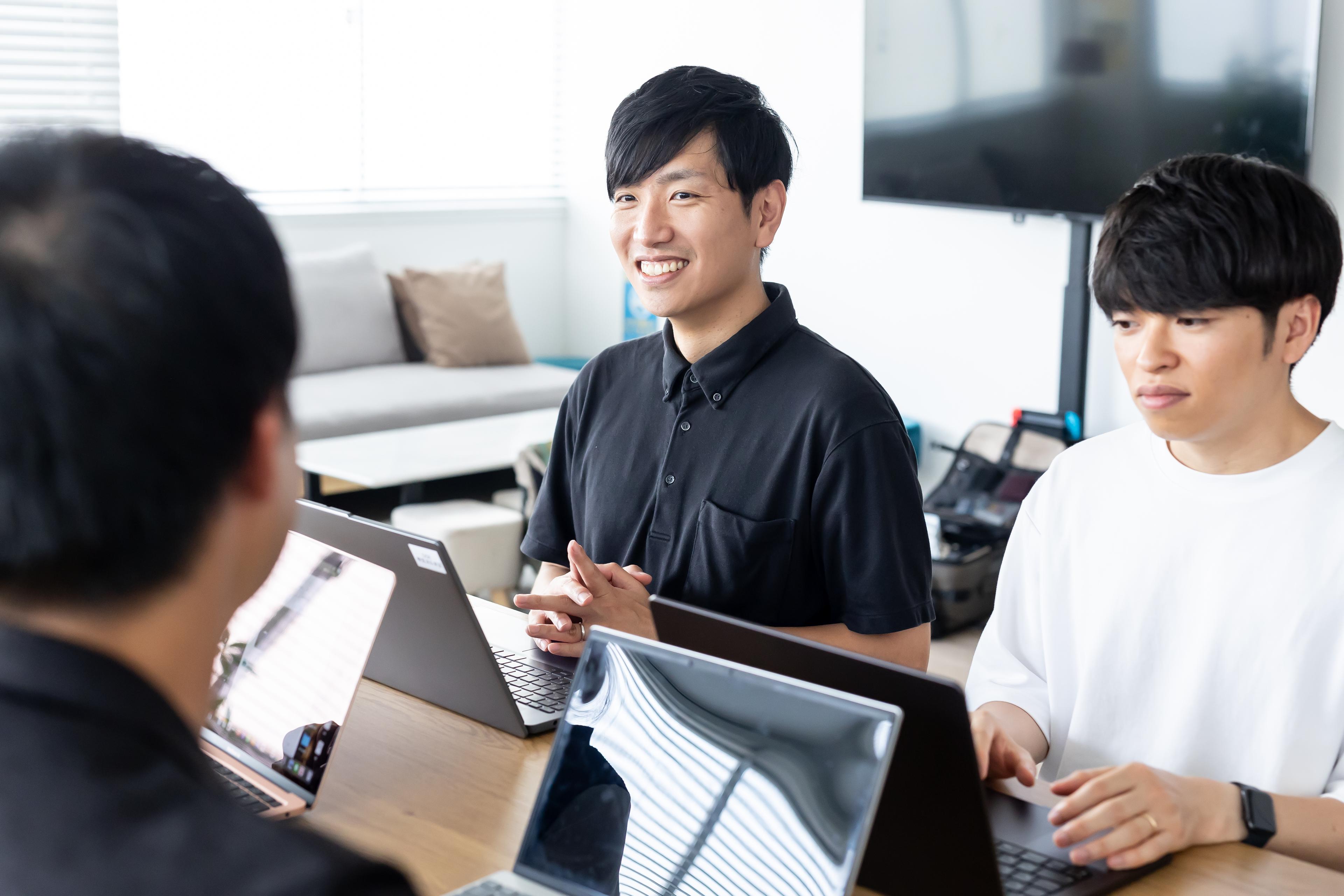社内インタビューNo.1「ただ進めるだけの開発じゃ意味がない」──価値に向き合い続けるプロジェクトマネージャー