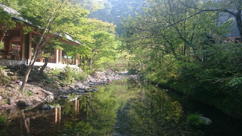 表には出ない場所に、光を当てる。