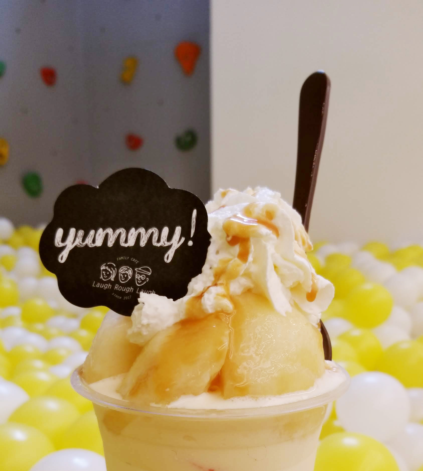 新メニューも考えないといけないし、お祭りの内容も考えないといけないし…