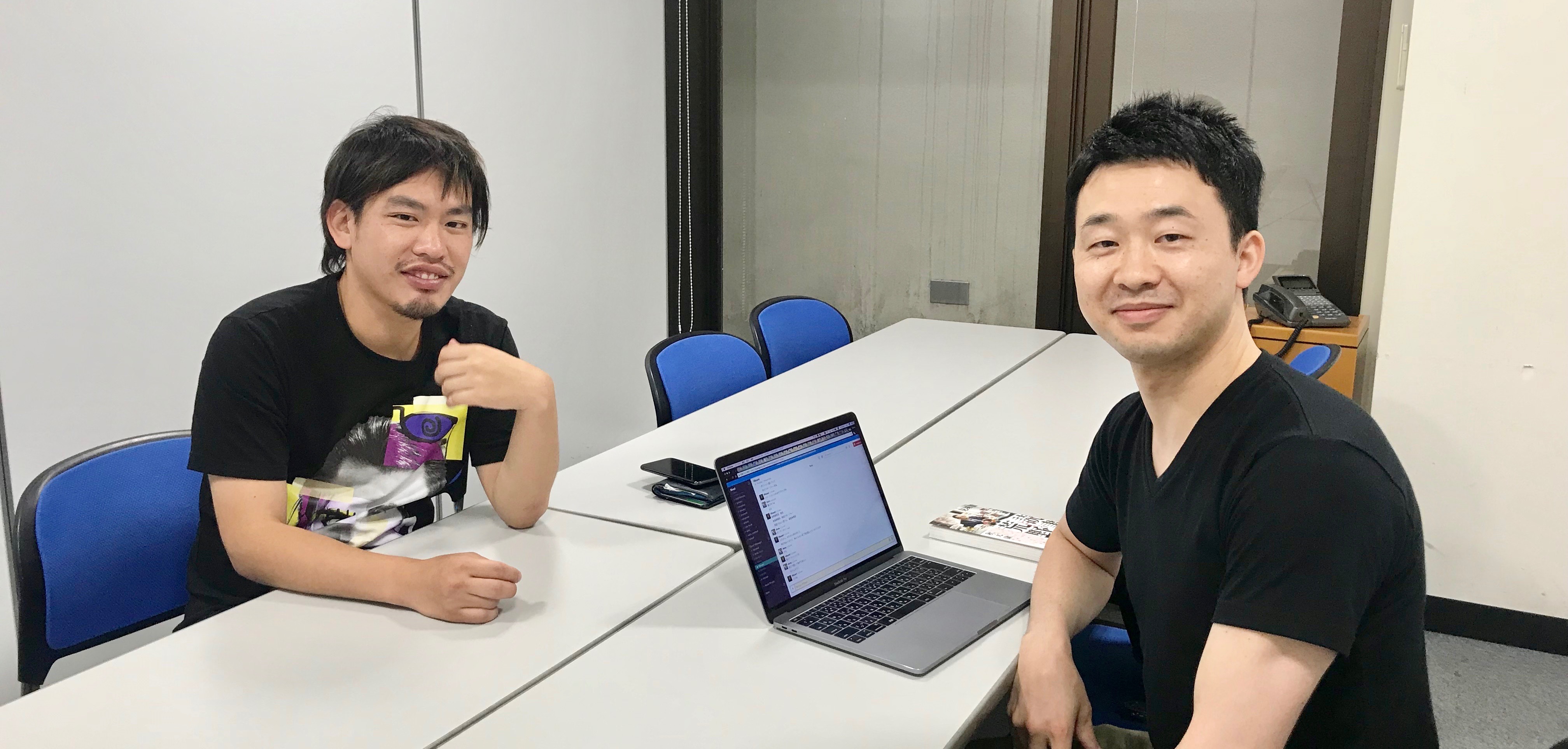 カリスマ編集者、箕輪厚介さんの海外経験をインタビュー