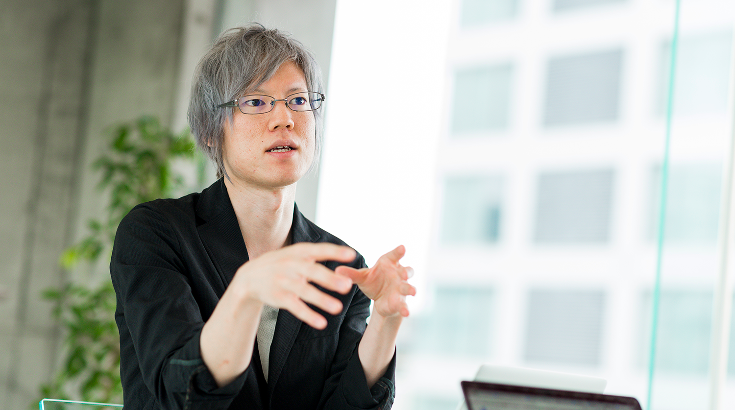 スタッフインタビュー：年齢や社歴に関係なく提案ができる風通しのいい環境です。