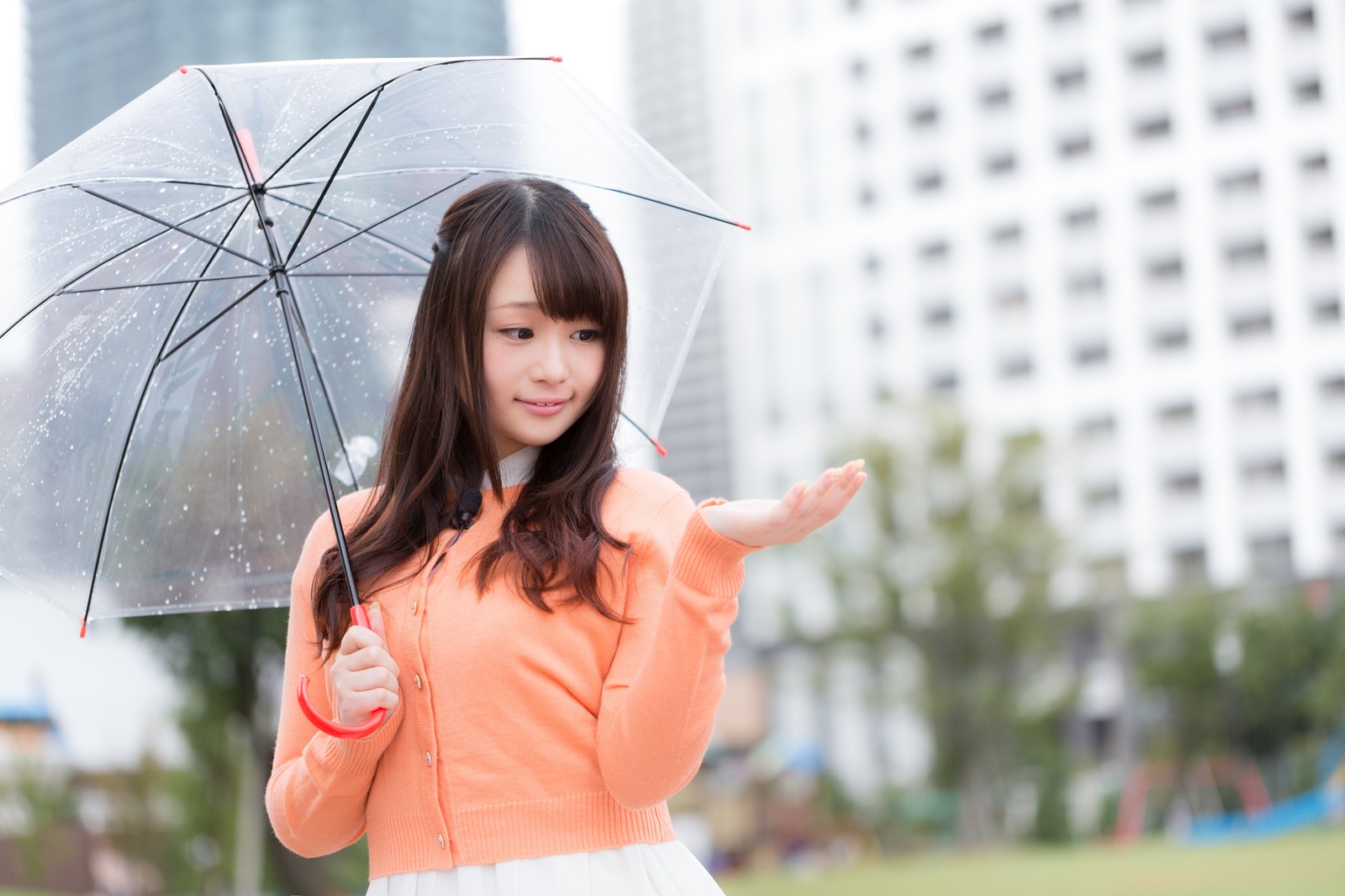 台風でふきとばされるうううう〜、誰か！助けて下さい！