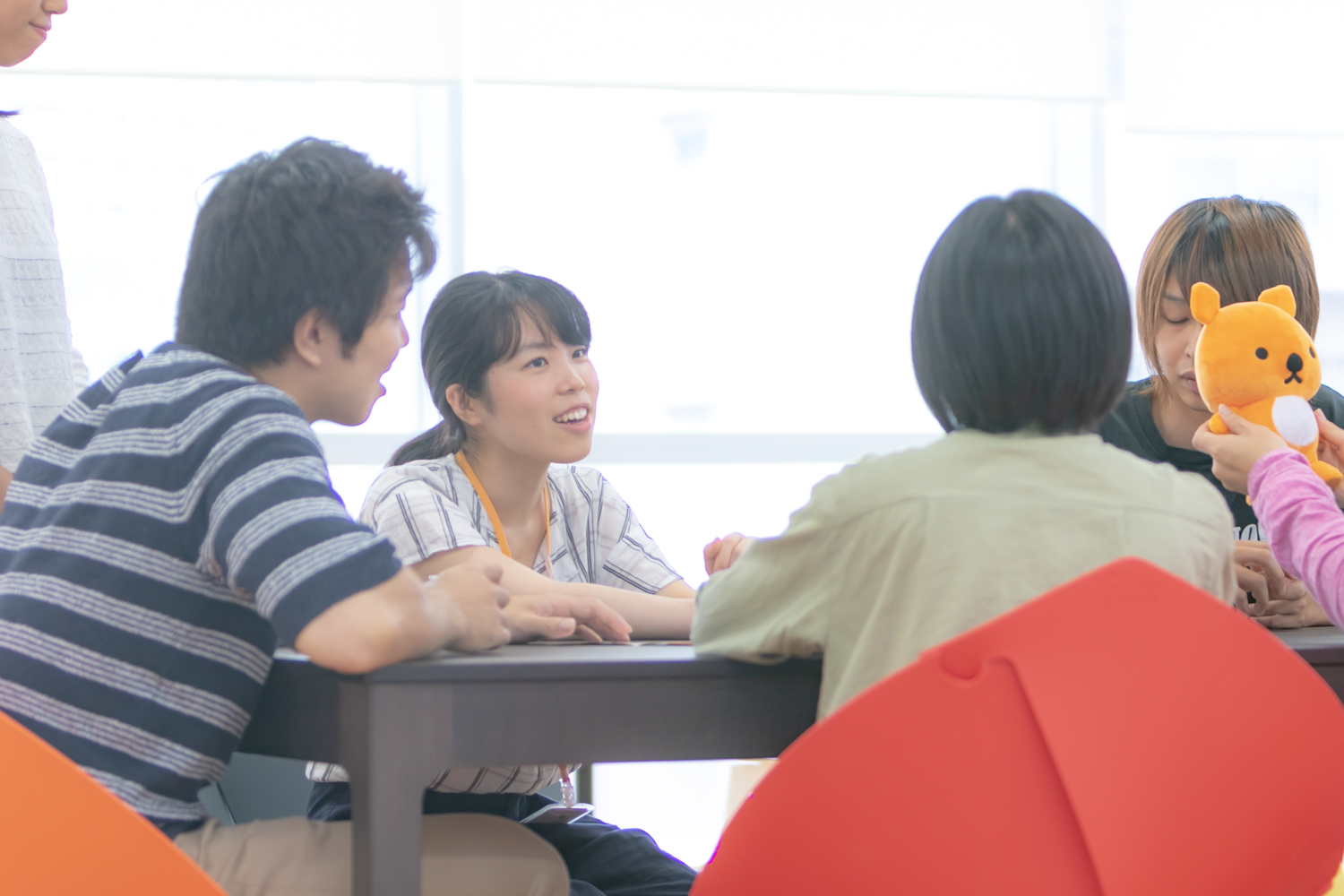 「違い」を発見するために”小さな主語”で”事実”から話す。支援の現場で大切にしたい『ダイアログ（対話）』について、顧問の若新雄純氏と研修しました！-vol.2