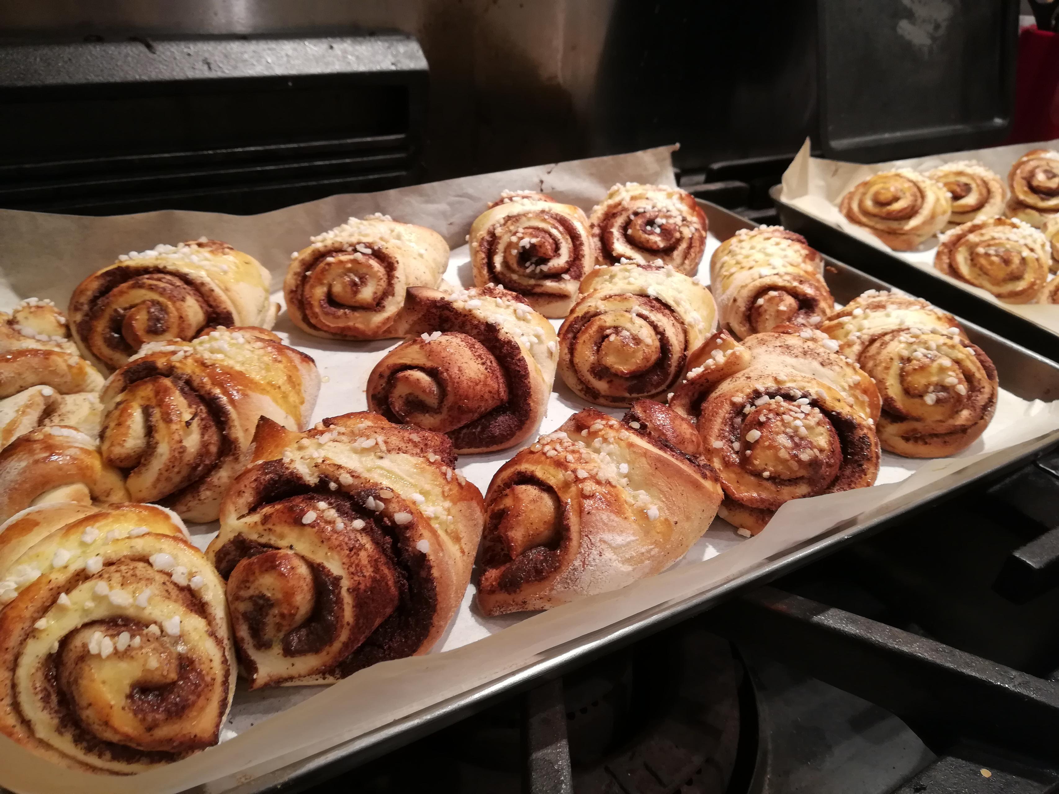 ひよっこ人事奮闘記vol.2　「ちょっと仕事抜け出して・・＼フィンランド名物！シナモンロールを作ってみた！🍞／」