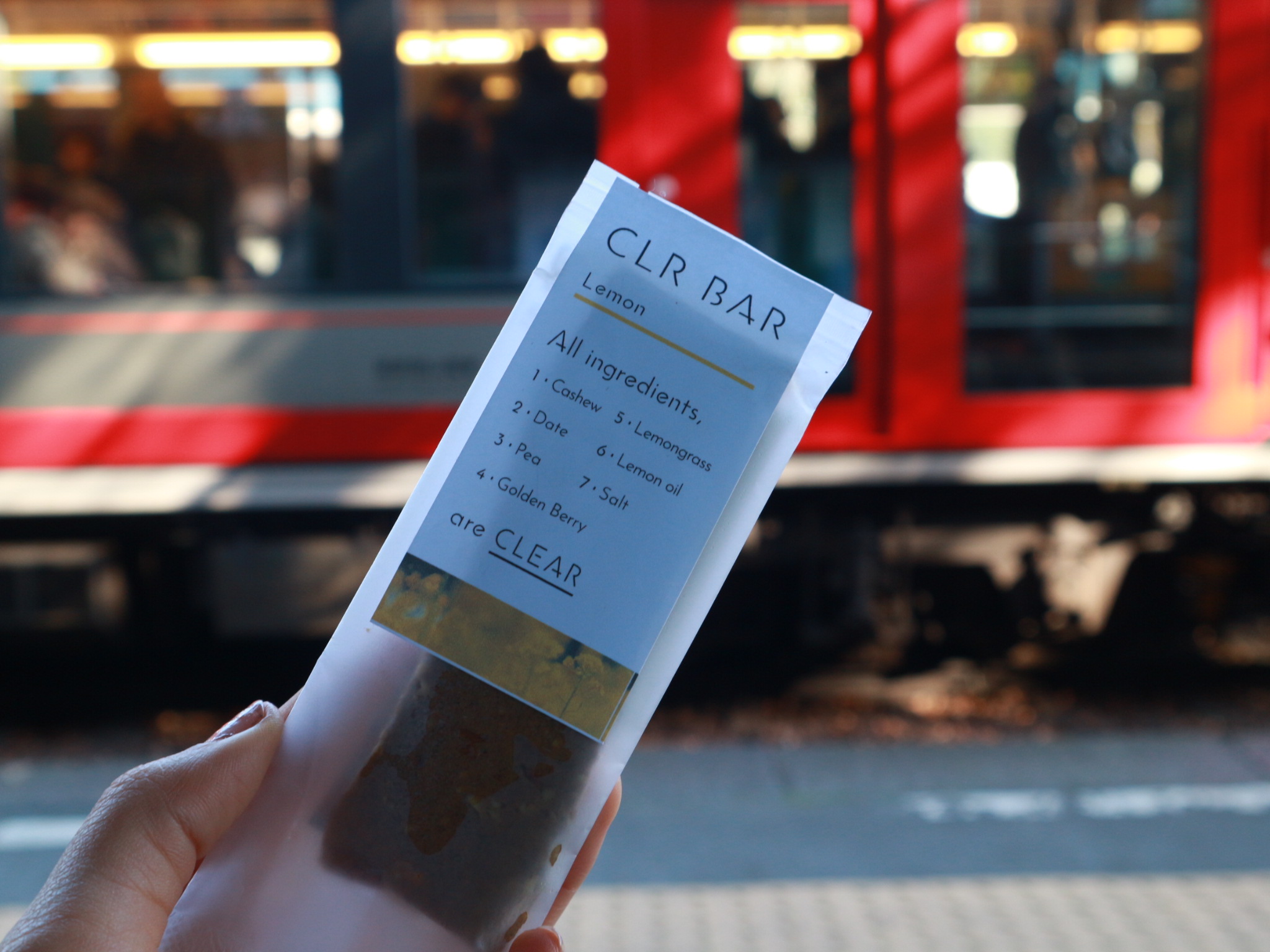 夢を諦める平均年齢は24歳...！？