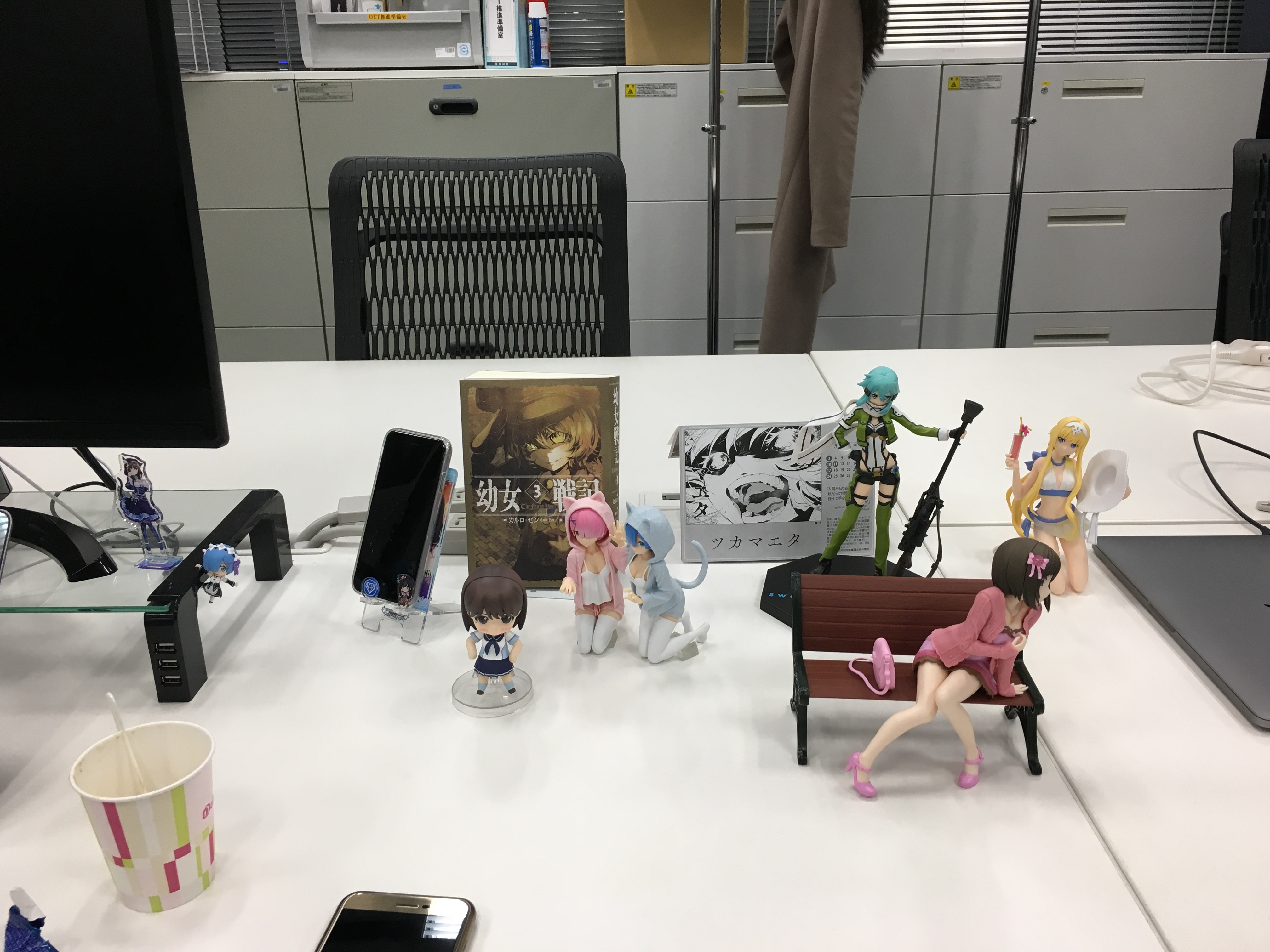 とにかく明るい職場です！サービス開発だけでなく、好きなジャンルに深い知識を持っているエンジニアがいるといいなぁ…