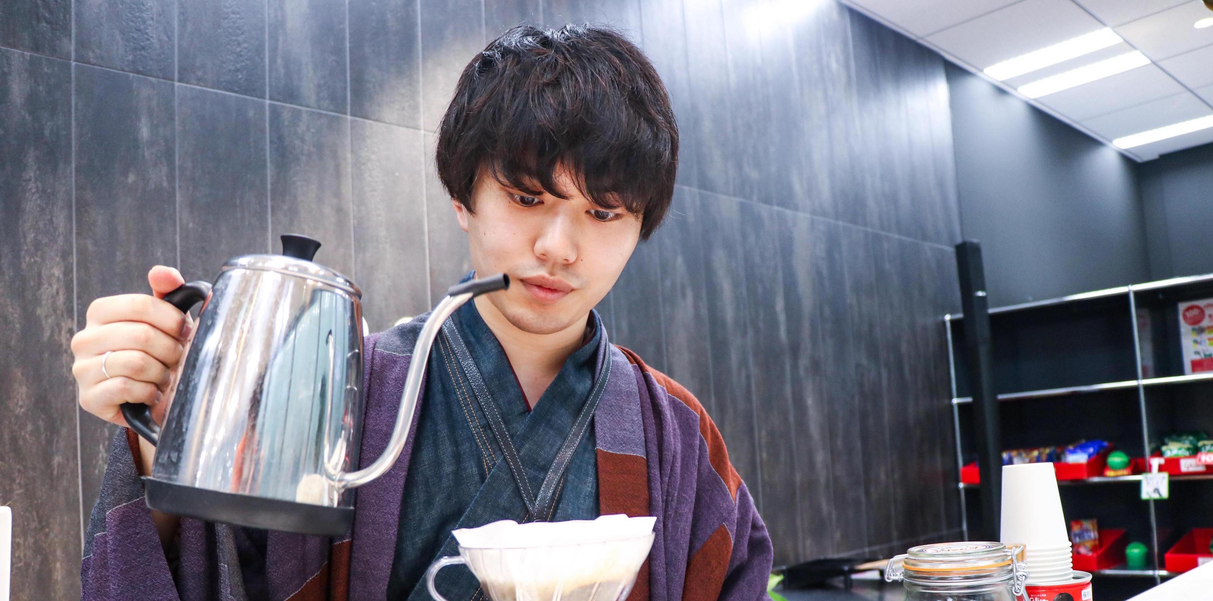 「はたらくを良くしたい」週1で大学院に通いながら働くコーヒー好きの着物データサイエンティスト