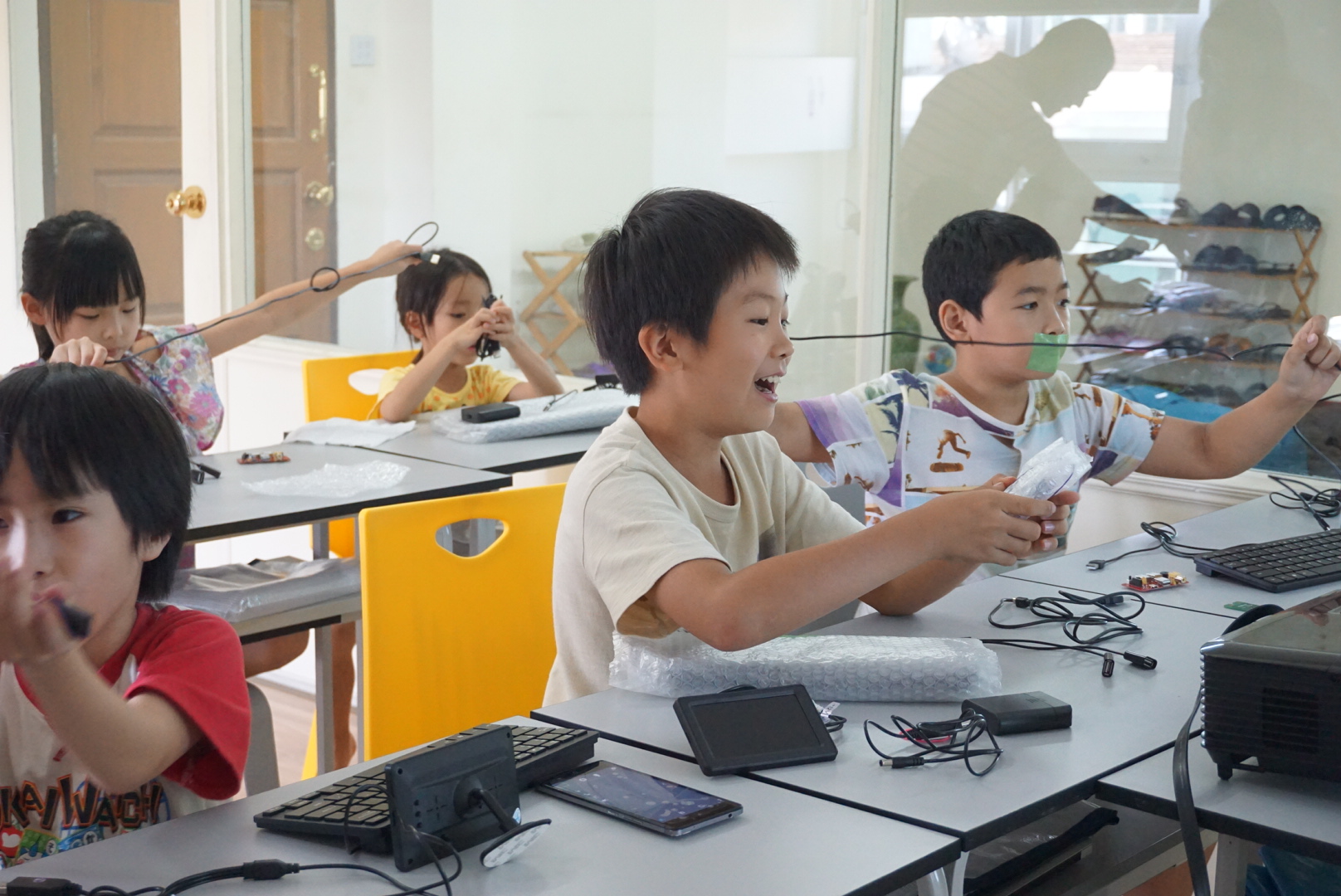 PCNミャンマー初イベント｜『手のひらサイズのパソコンでゲーム開発を体験しよう！』開催