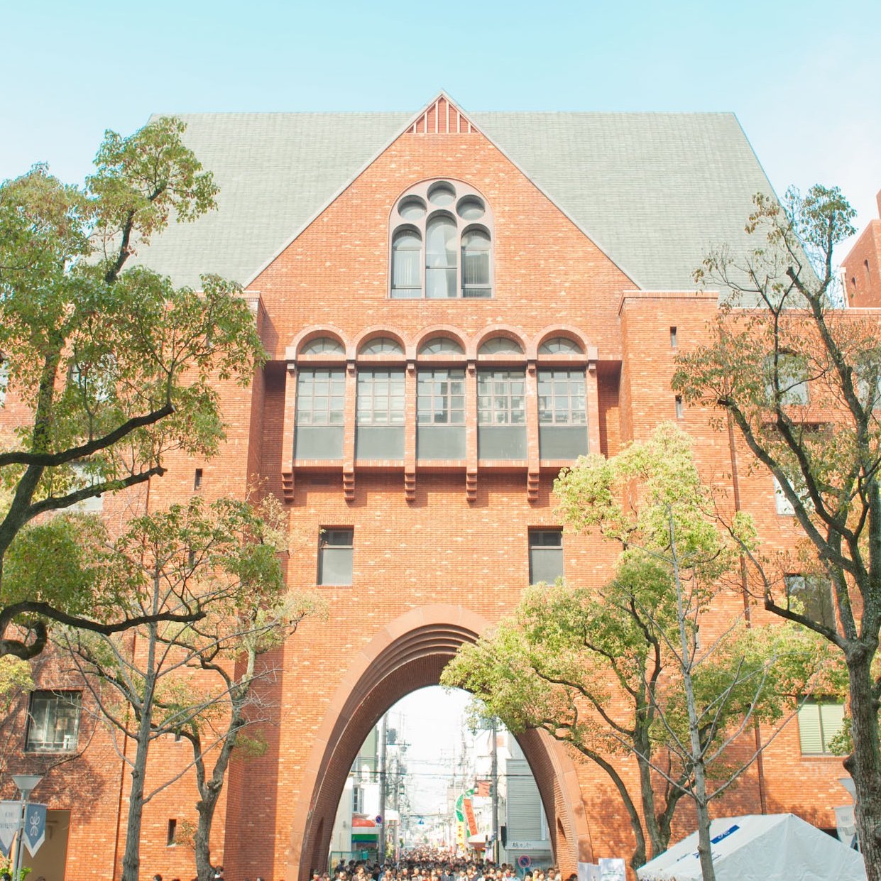 「身近な人を助けたい」現役近大生社長の”情熱”起業ストーリー