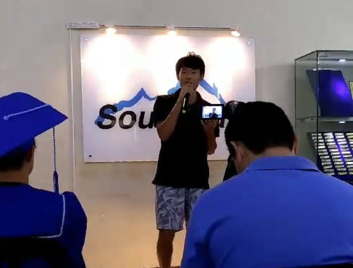 英語スピーチコンテストにて優勝