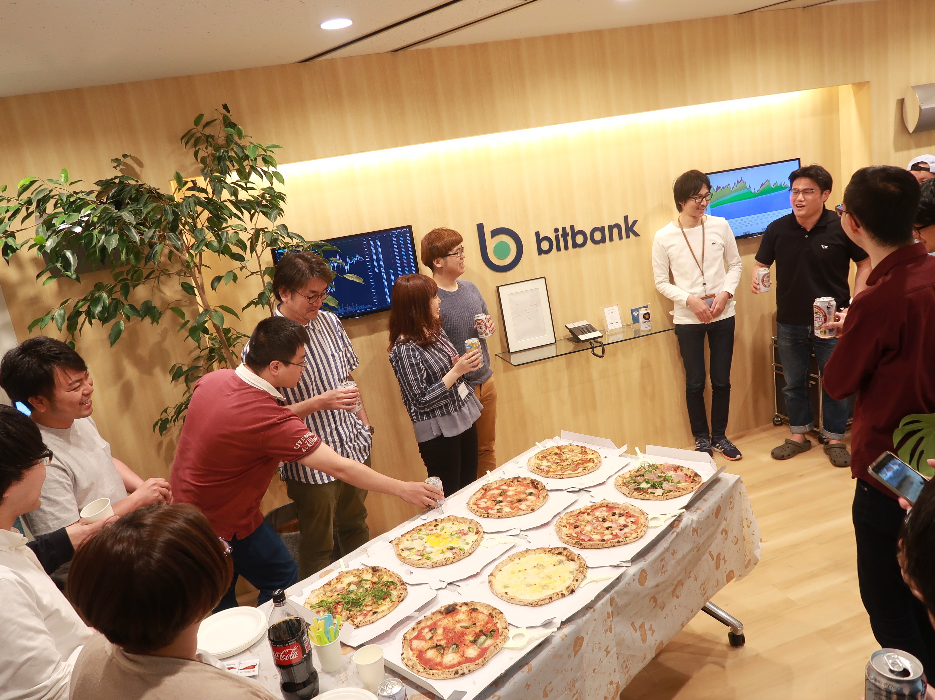 5月22日「ビットコイン・ピザ・デー」をビットバンク社内でもお祝いしました！ | ビットバンク株式会社