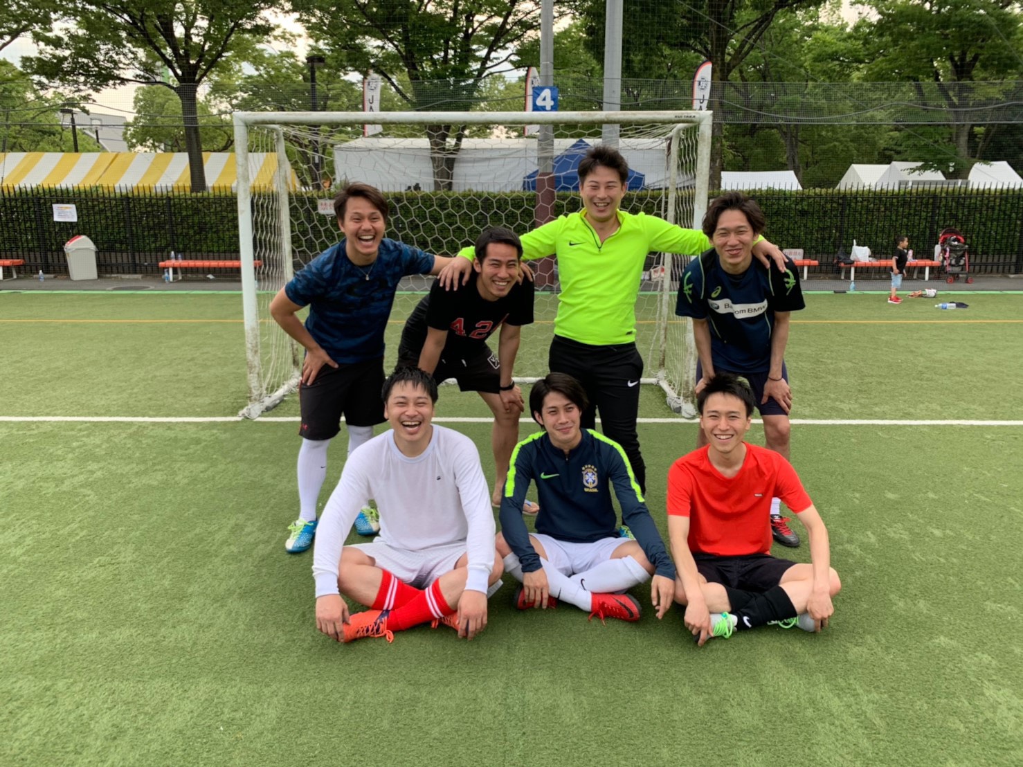 毎月恒例フットサル大会！