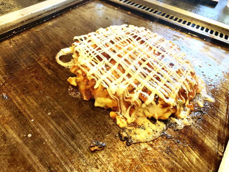 新人発表会とお好み焼き懇親会。