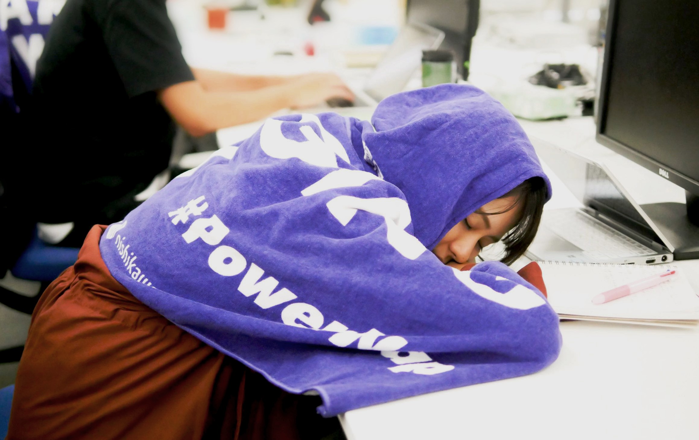 【福利厚生】眠い。集中できない。そんな思いをハシゴでは解消できる！？