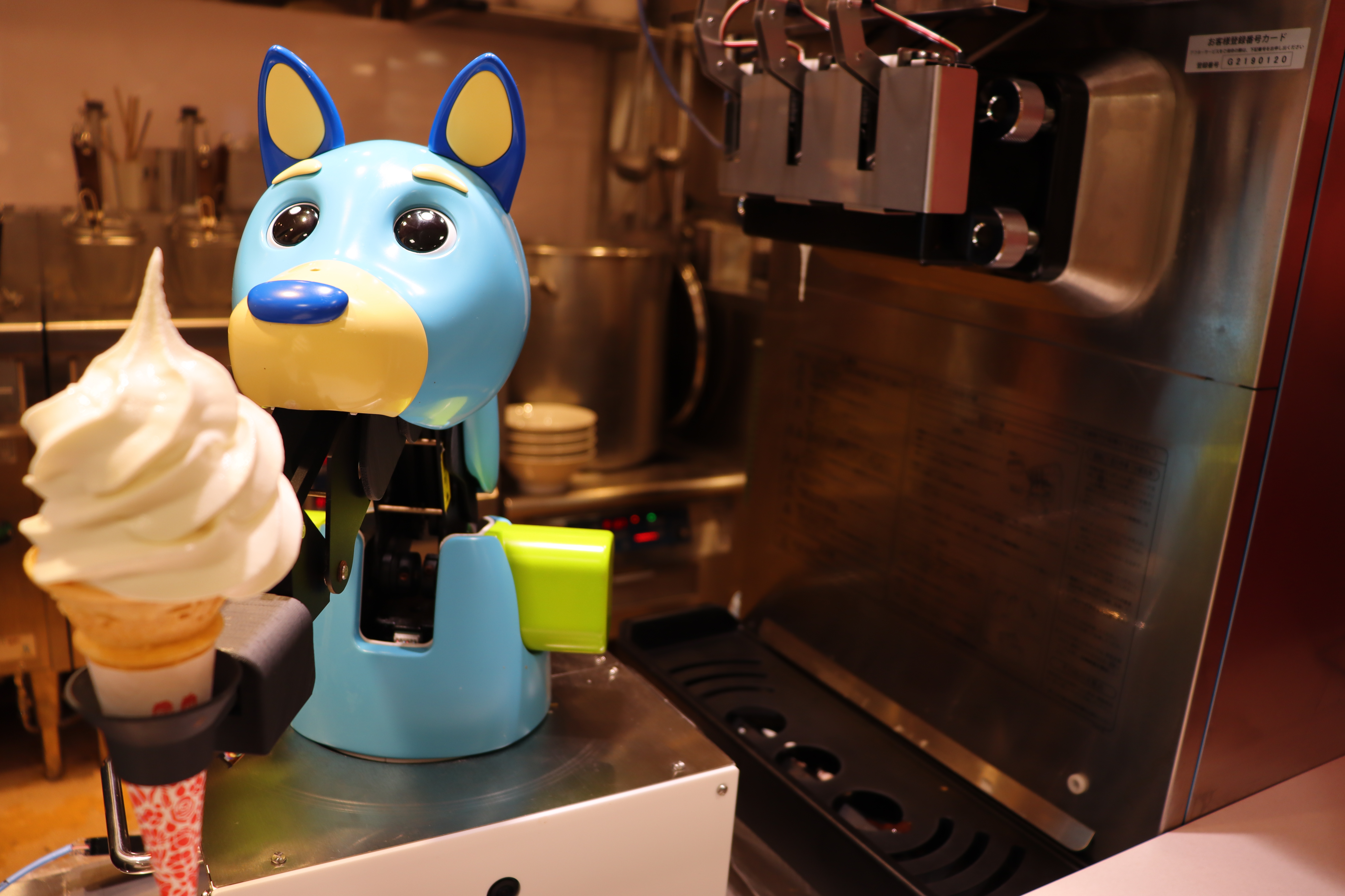 【News】イトーヨーカドー幕張店「POPPO」にたこ焼きロボット、ソフトクリームロボット登場！