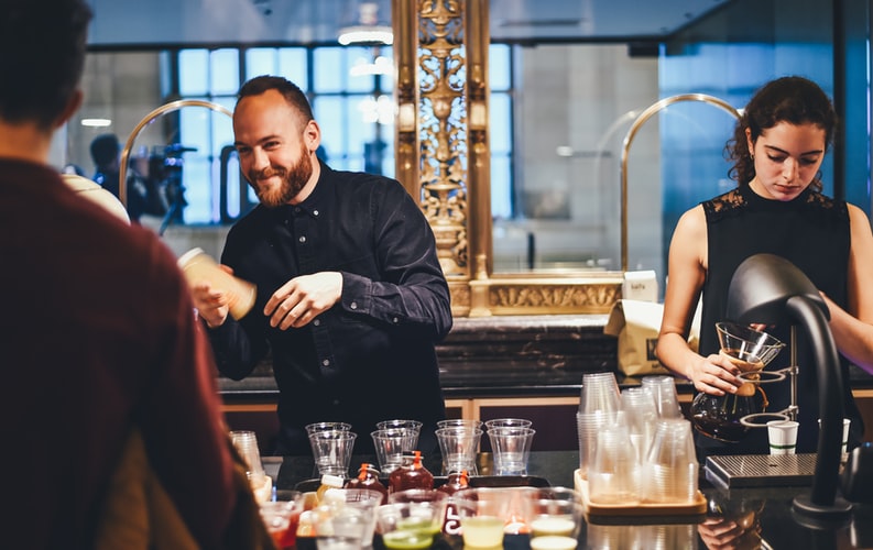 A Simple Introduction to User Experience (UX) & Customer Experience (CX)