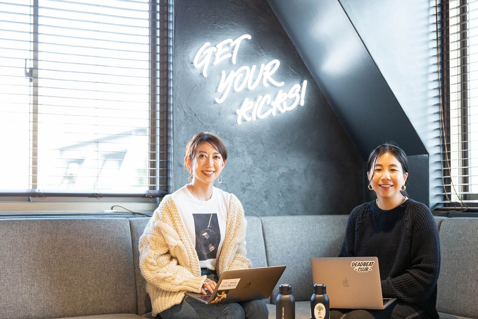 アートディレクター：栗原 志帆とコピーライター：井戸 菜三恵を「STASEON」さんでご紹介頂きました