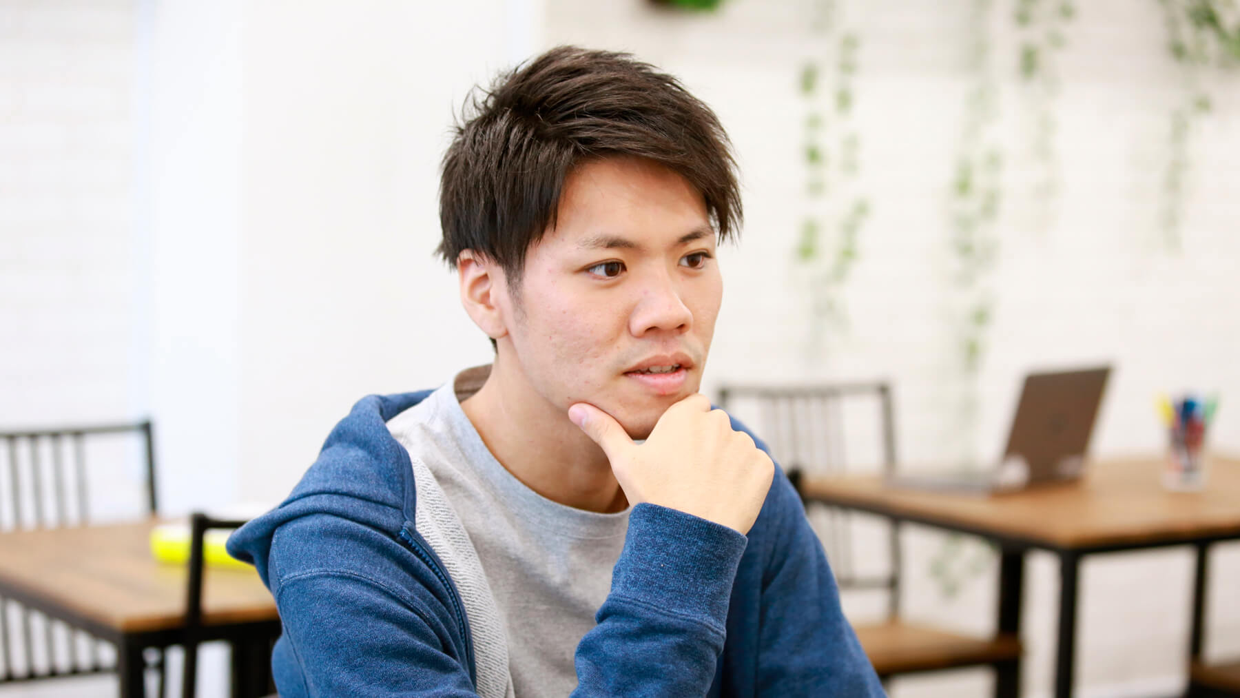 【メンバーインタビュー】インフラ習得の希望を出したら、AWSや自動化の仕事も経験できました。サーバーサイドエンジニア 星野