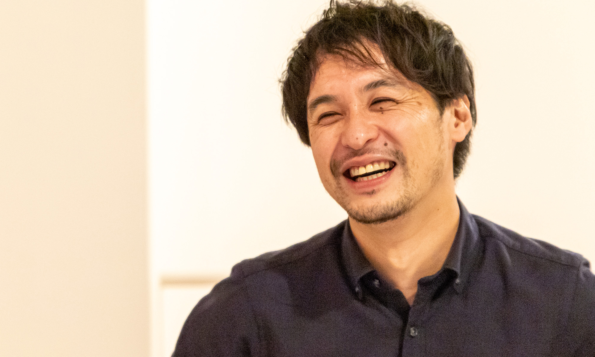 【Interview】Communication Planner 佐藤 章 - 無人島生活から広告業界へ！入社3ヶ月で見えてきたQTの姿とは -