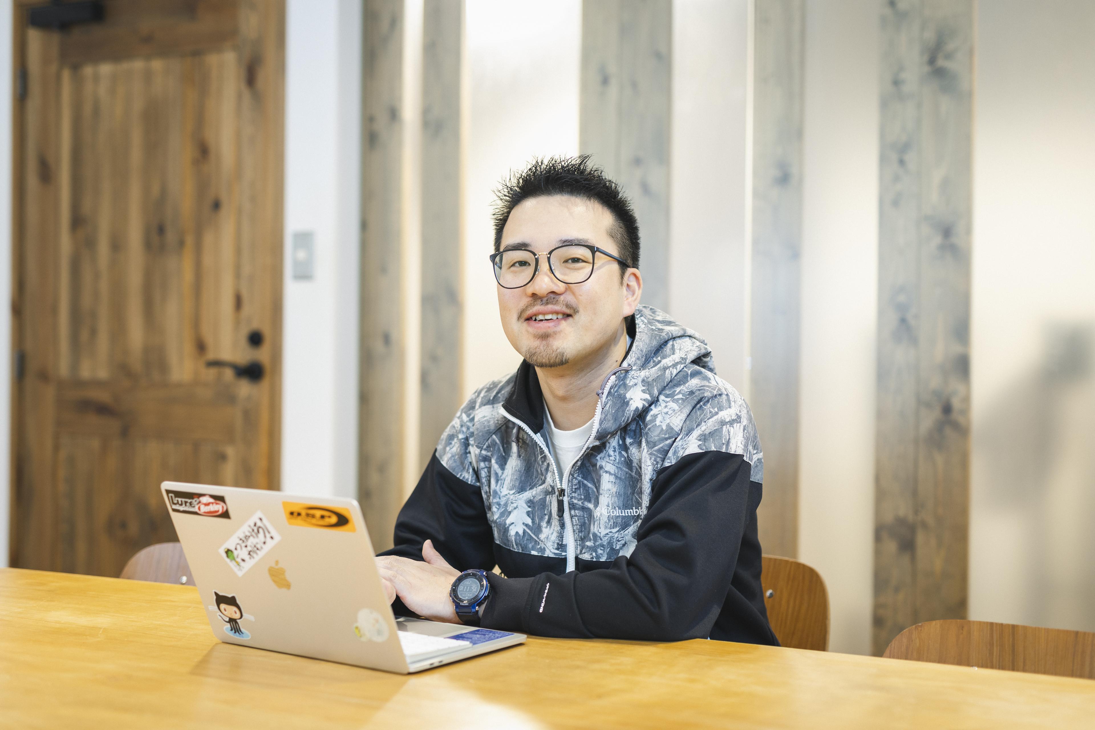 ０からシステムを作り上げてきたランサーズの歴史を知る裏の創業者:エンジニア 秋好 聡