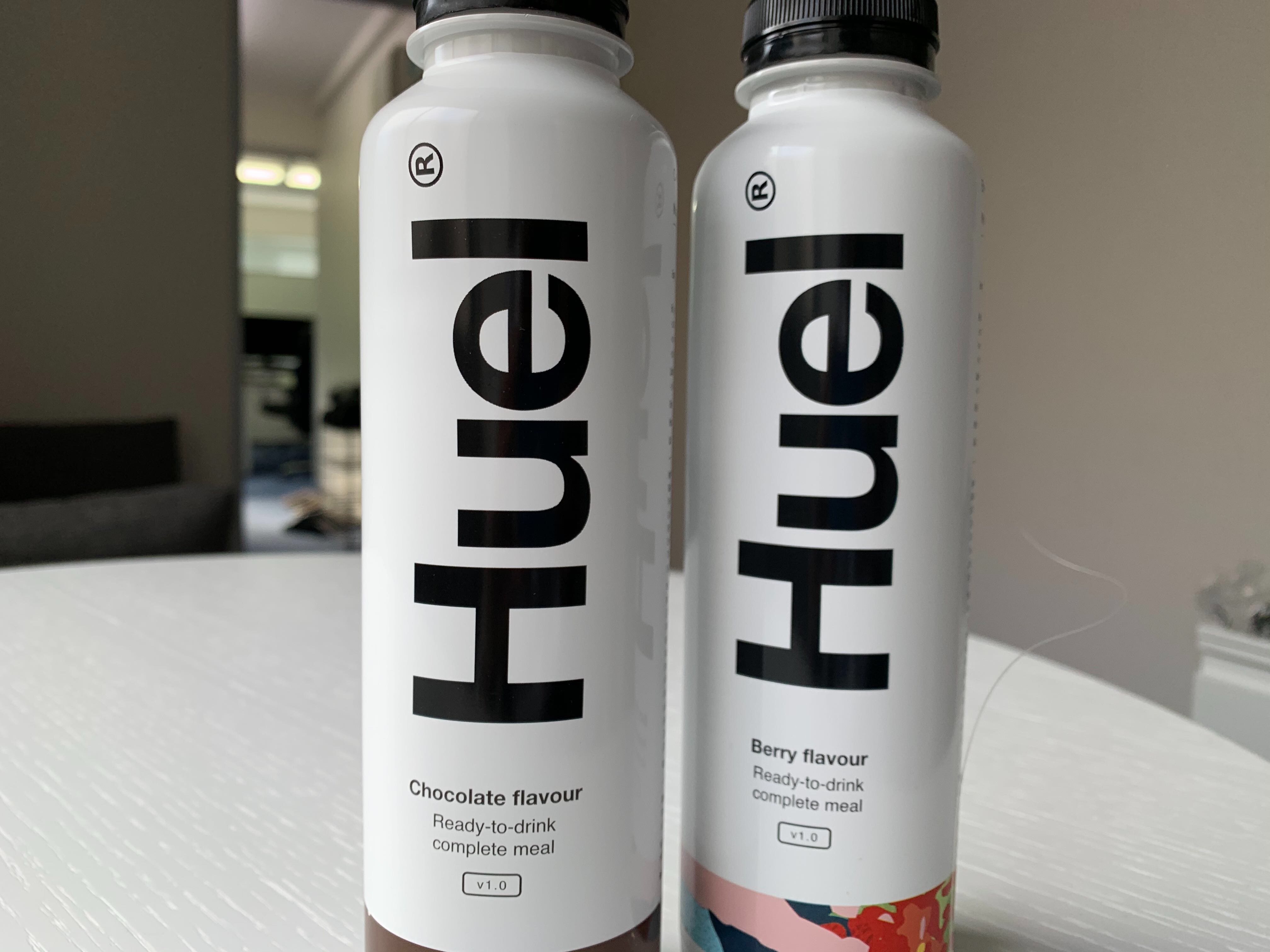 Huel Ready-to-drinkチョコレートとベリー 2本セット完全栄養食 【新作