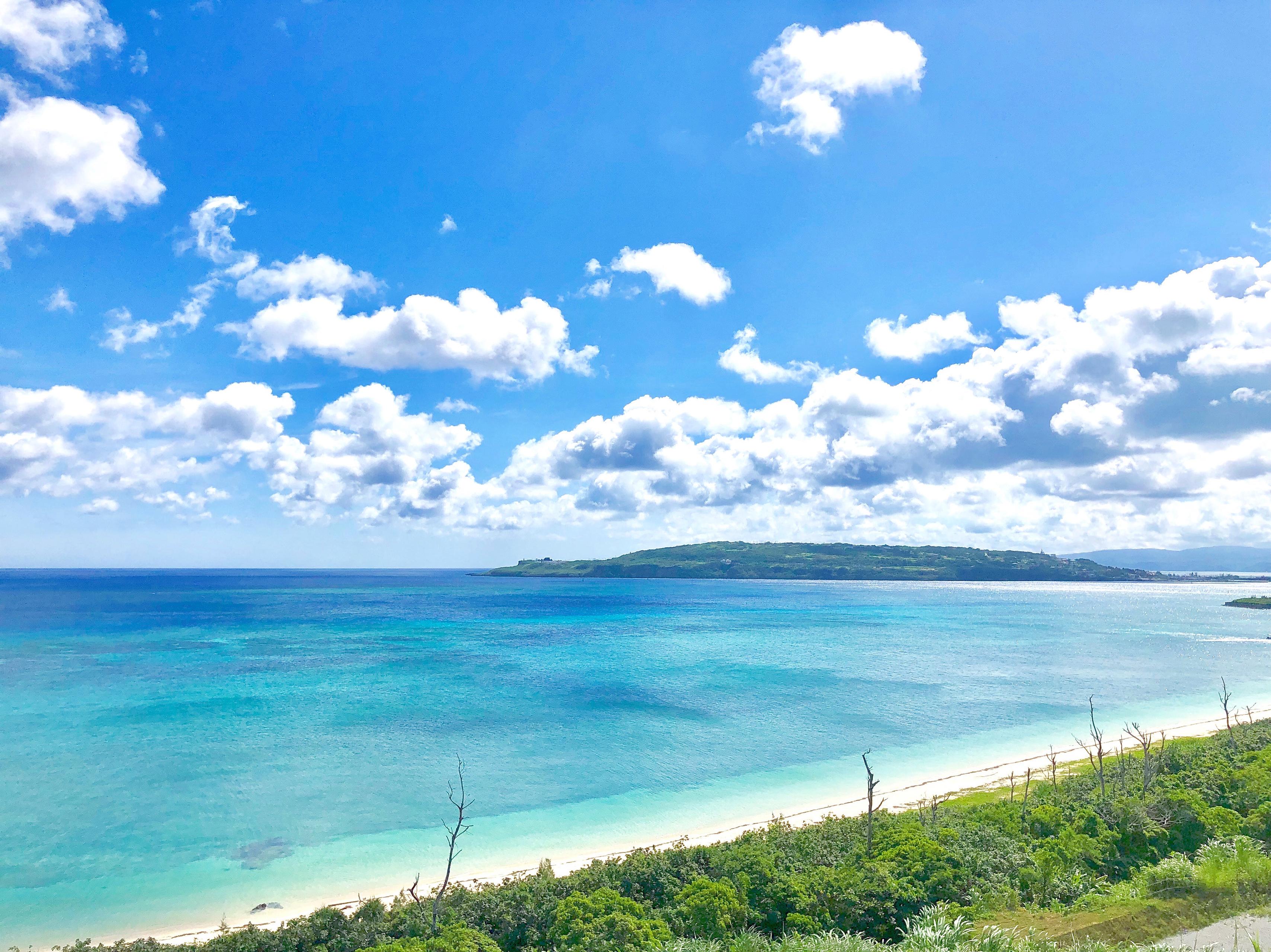 沖縄で海が見える宿の仕事をするということ