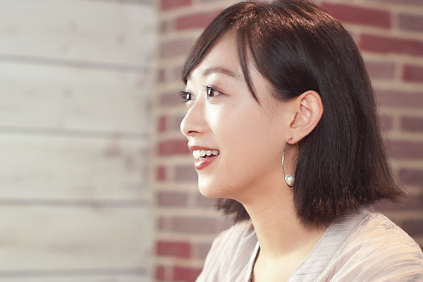 10年間挫折し続けた私が、3ヶ月でビジネス英会話をマスターできた理由。【卒業生の声：女優梨衣名さん】